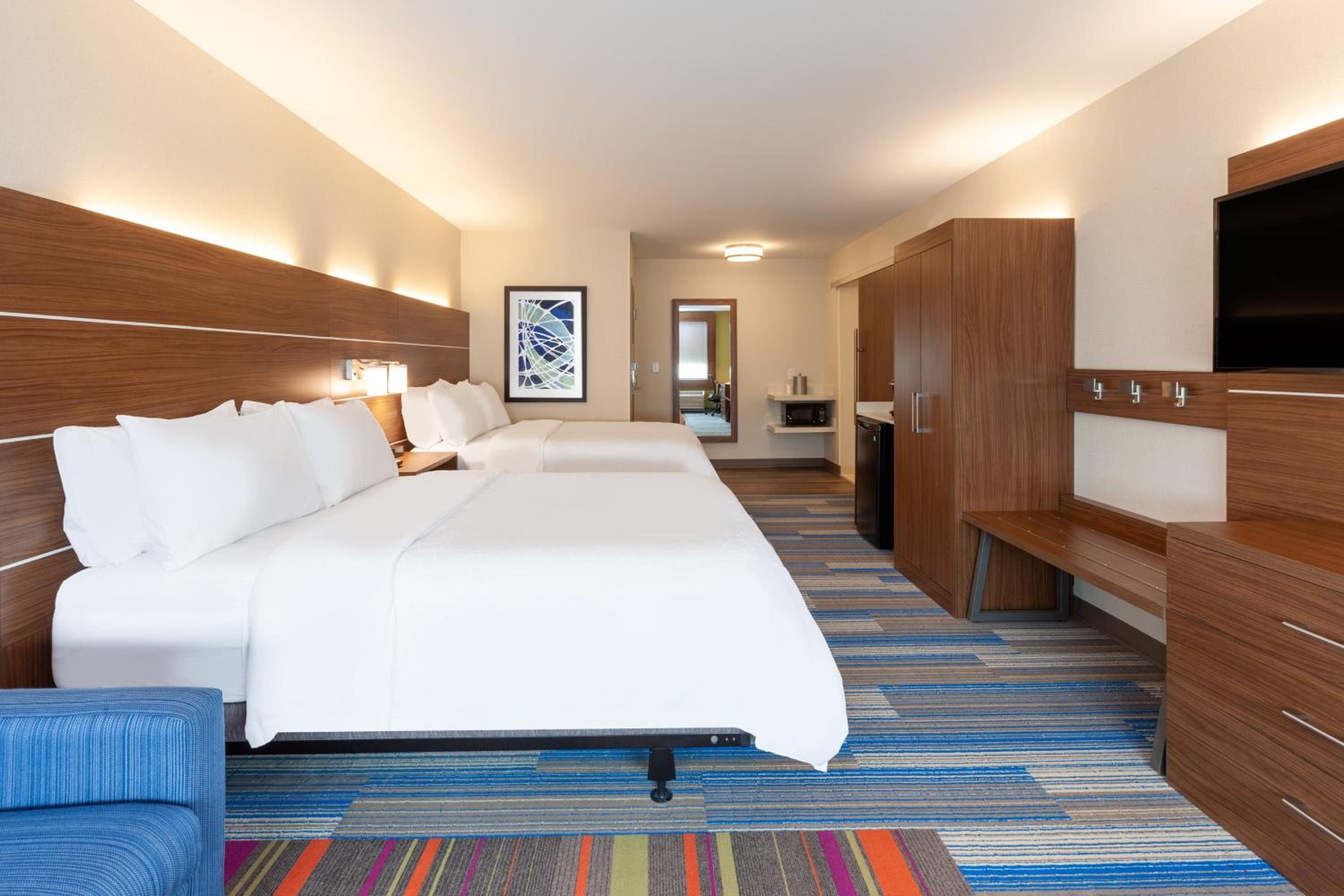Brunswick Vacations - Holiday Inn Express  Suites Brunswick-Harpers Ferry Area, an IHG Hotel - Property Image 2