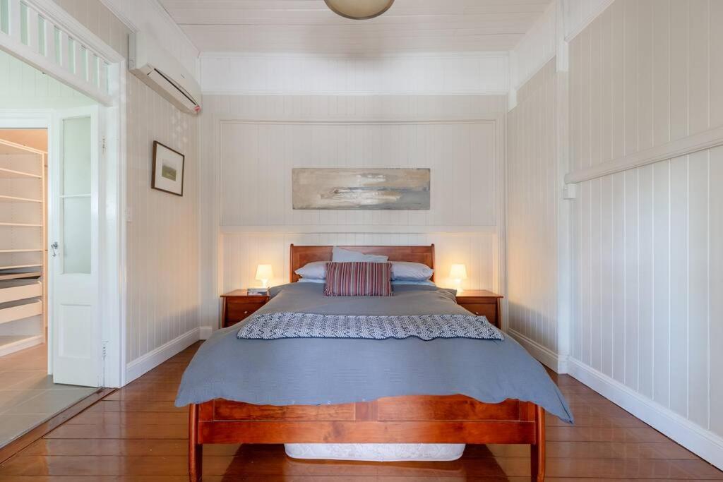 Quaint & Cosy 1 Bedroom Apartment in Queenslander.