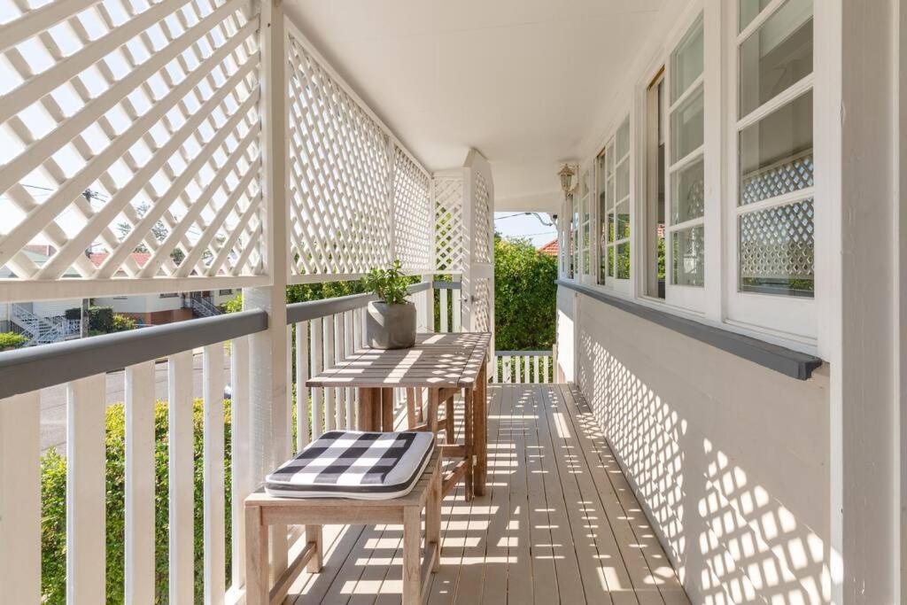 Quaint & Cosy 1 Bedroom Apartment in Queenslander.
