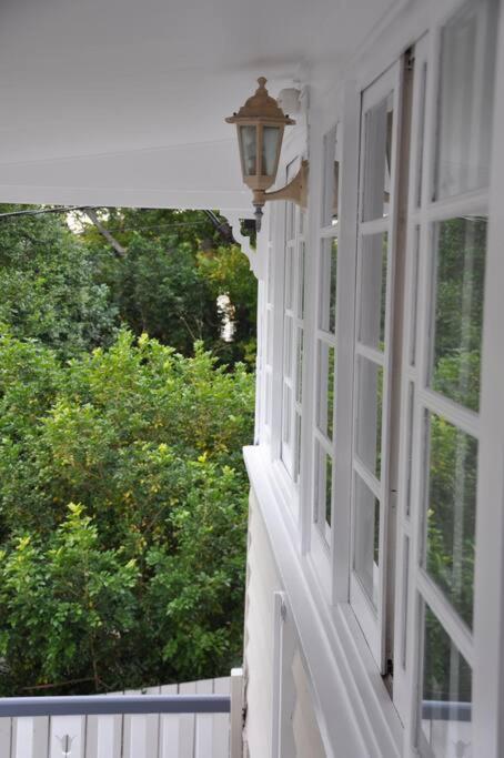 Quaint & Cosy 1 Bedroom Apartment in Queenslander.