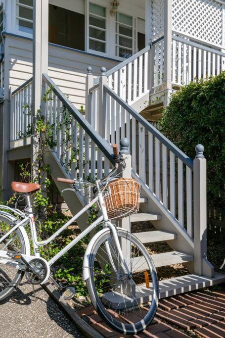 Quaint & Cosy 1 Bedroom Apartment in Queenslander.