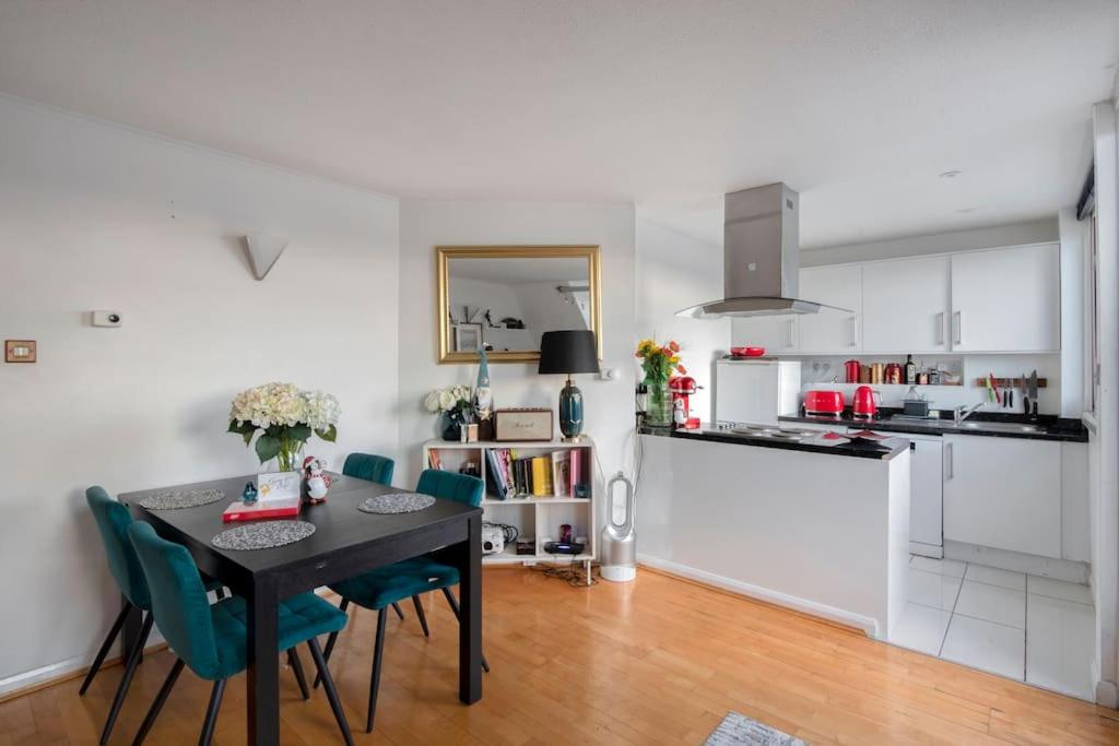 Hyde Park Rooftop Apartment