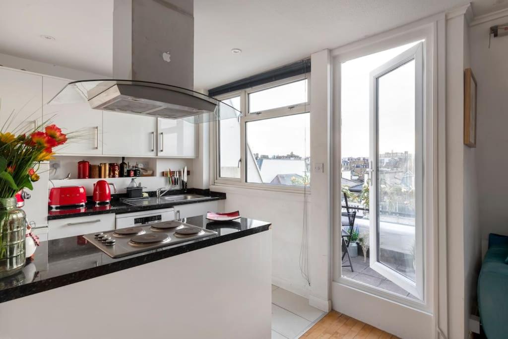 Hyde Park Rooftop Apartment
