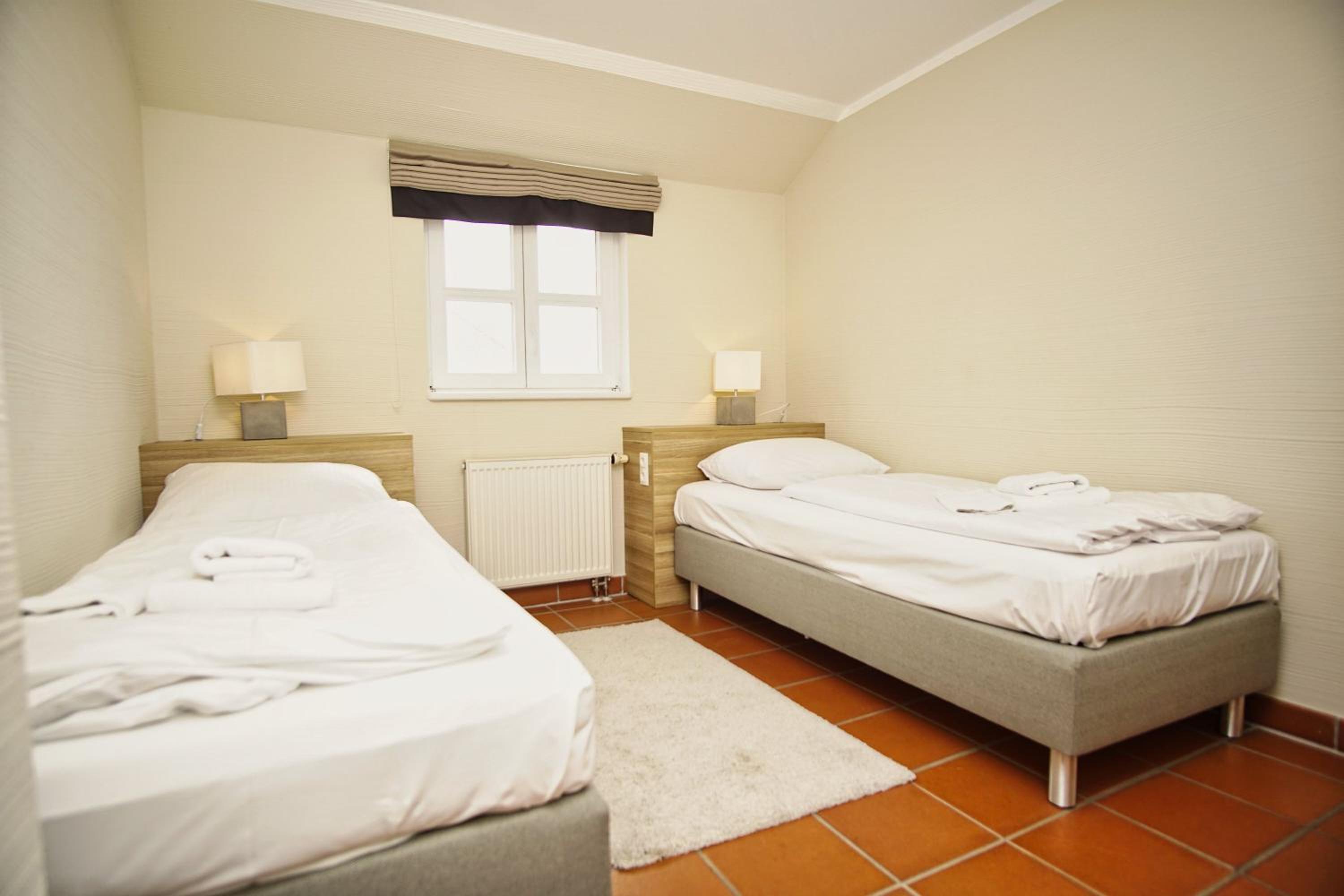 strandnahe Ferienwohnung mit eigener Terrasse - Feriendorf Bakenberg FeWo D06