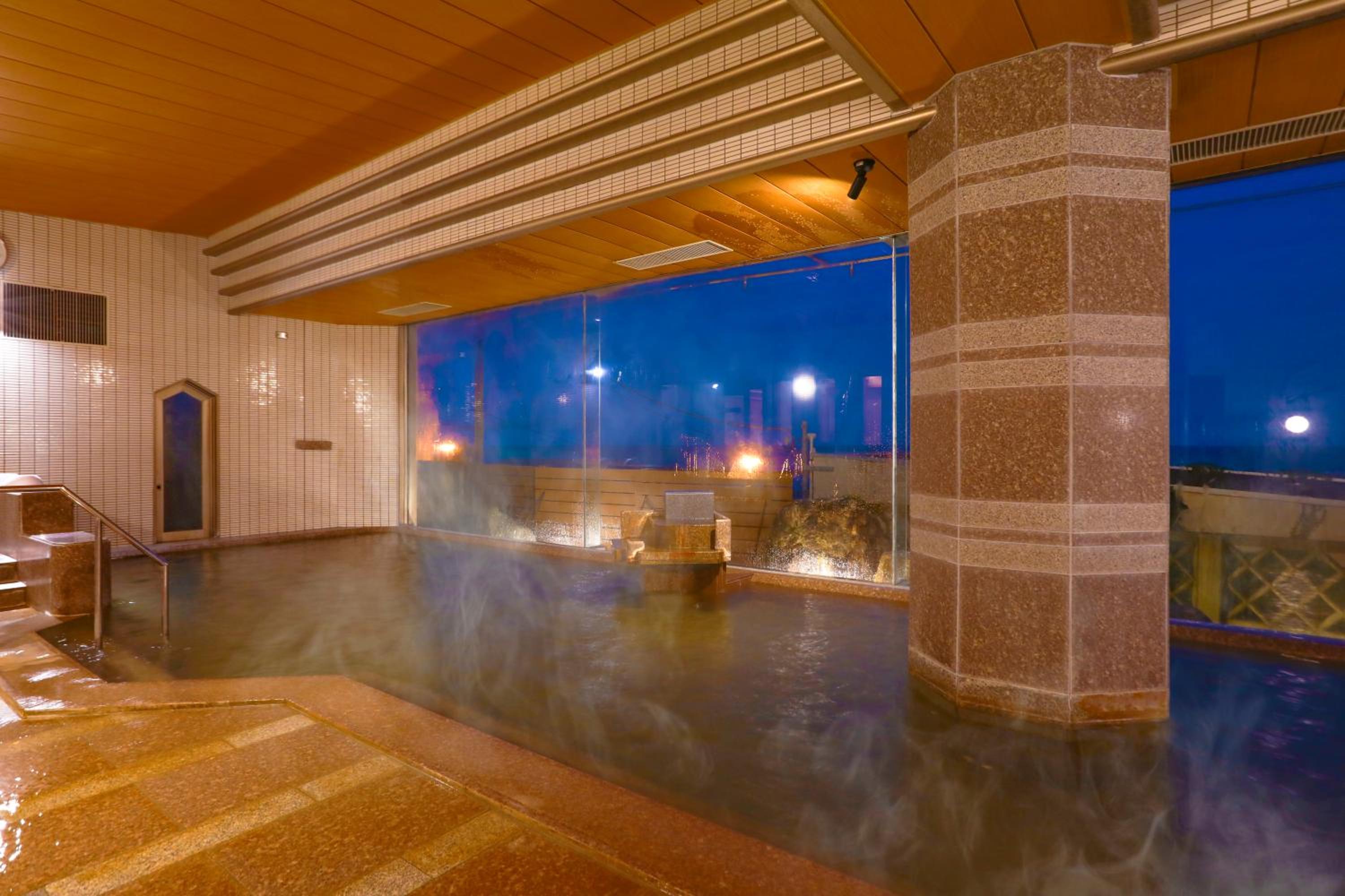 Ooedo Onsen Monogatari Premium Shiomiso view 4