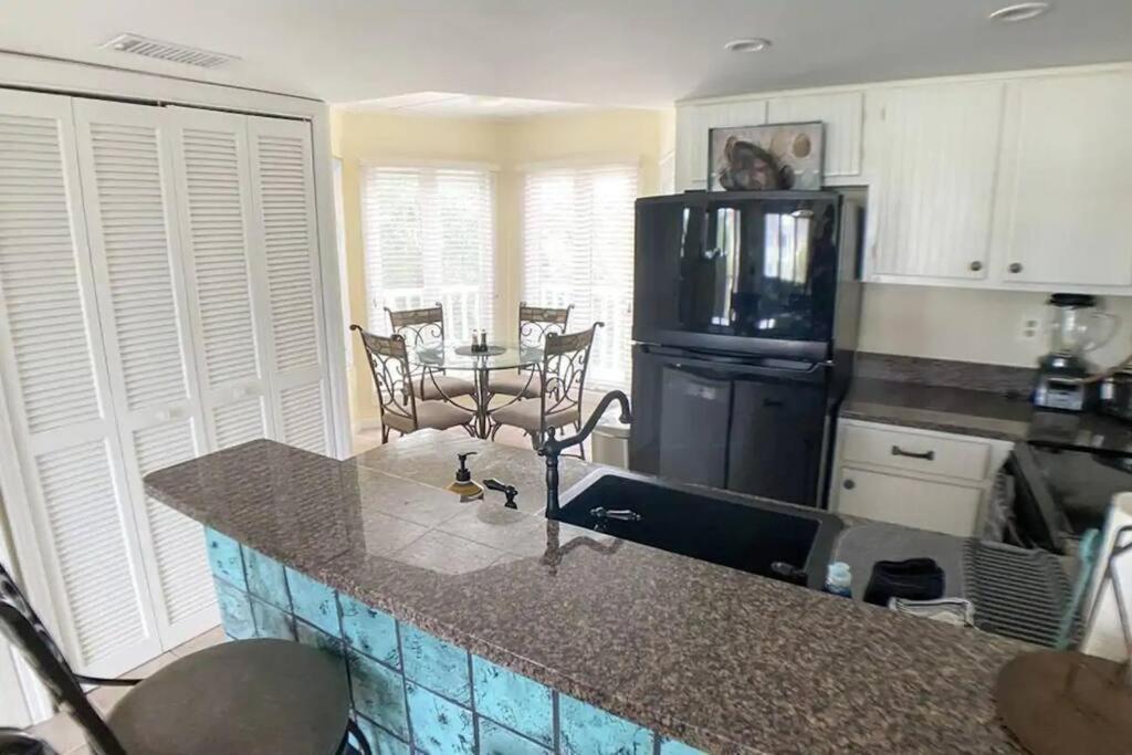 Port O' Call C302 - IOP Island Retreat! Treetop Oceanview! view 5