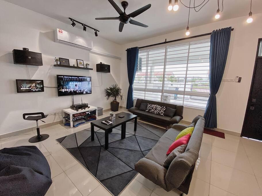 Desaru Twin Home 32pax (2 units) KTV-Netflix-BBQ photo 4