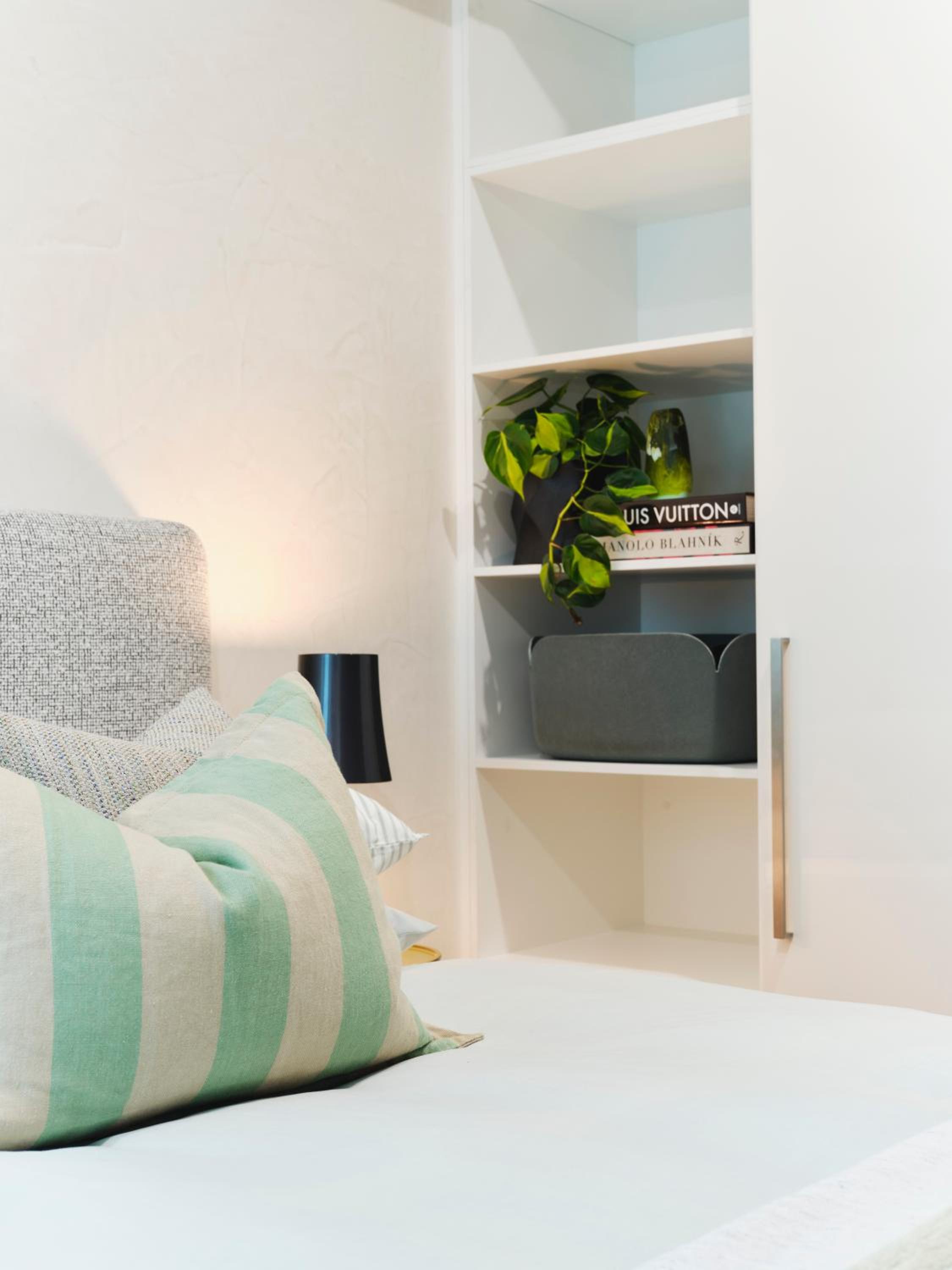 Luxury 1 Bed Apartment for 5 Nights Plus