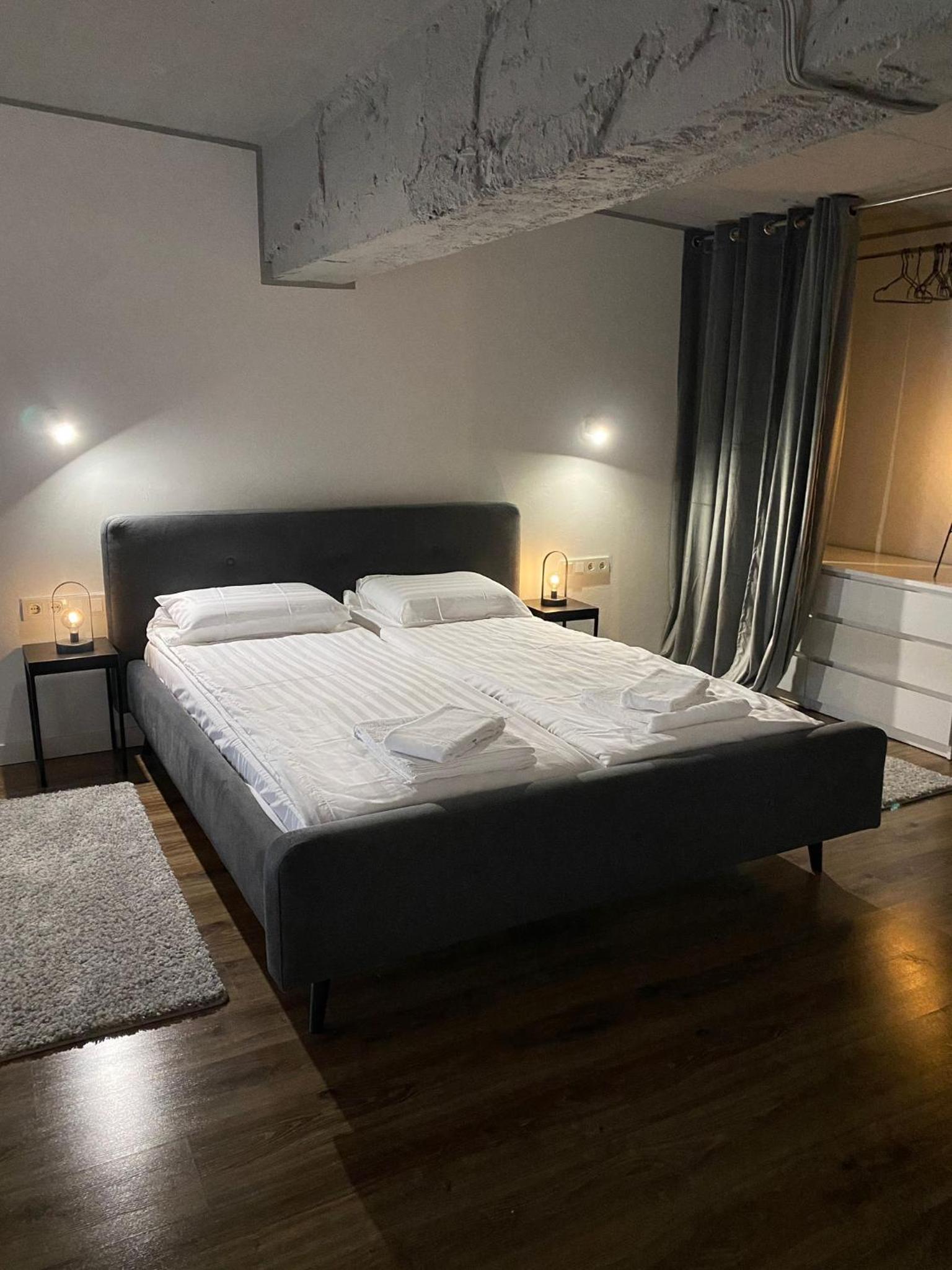 Radio City loft - apartment 420 view 2