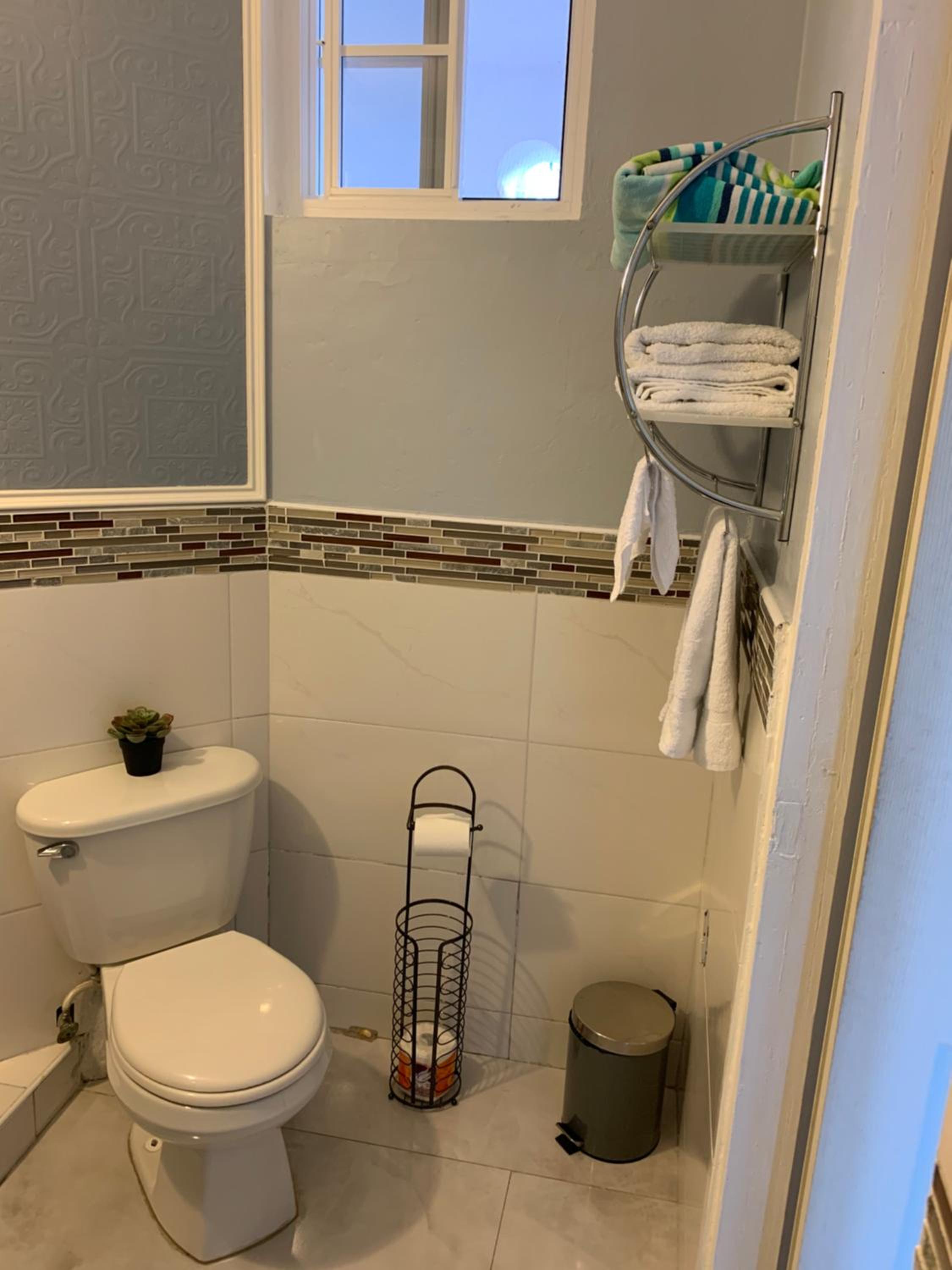 Calla Lily Apartment