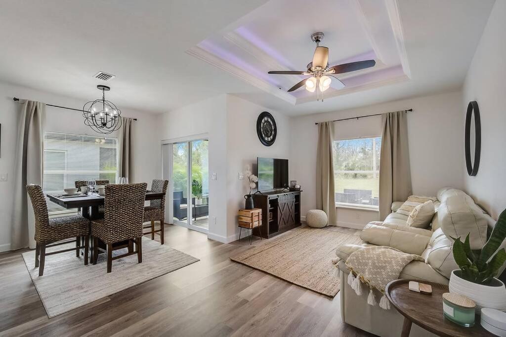 Punta Gorda Vacations - Family Villa King Bed, 3 bedrooms 2baths, 7 guests, Close to Beaches, Golfing, Fishing - Property Image 1