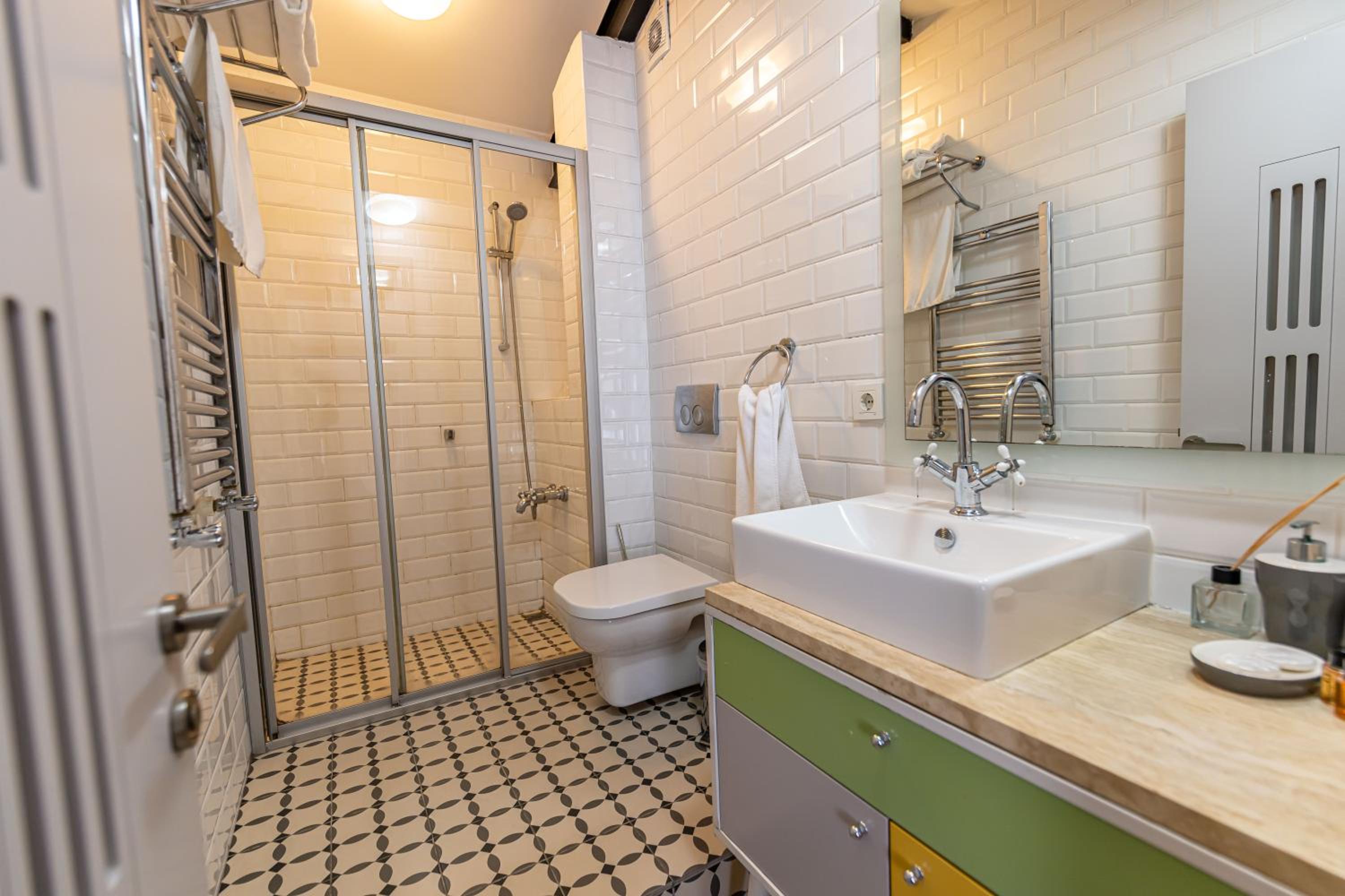 Calanthe Residence - Image 7