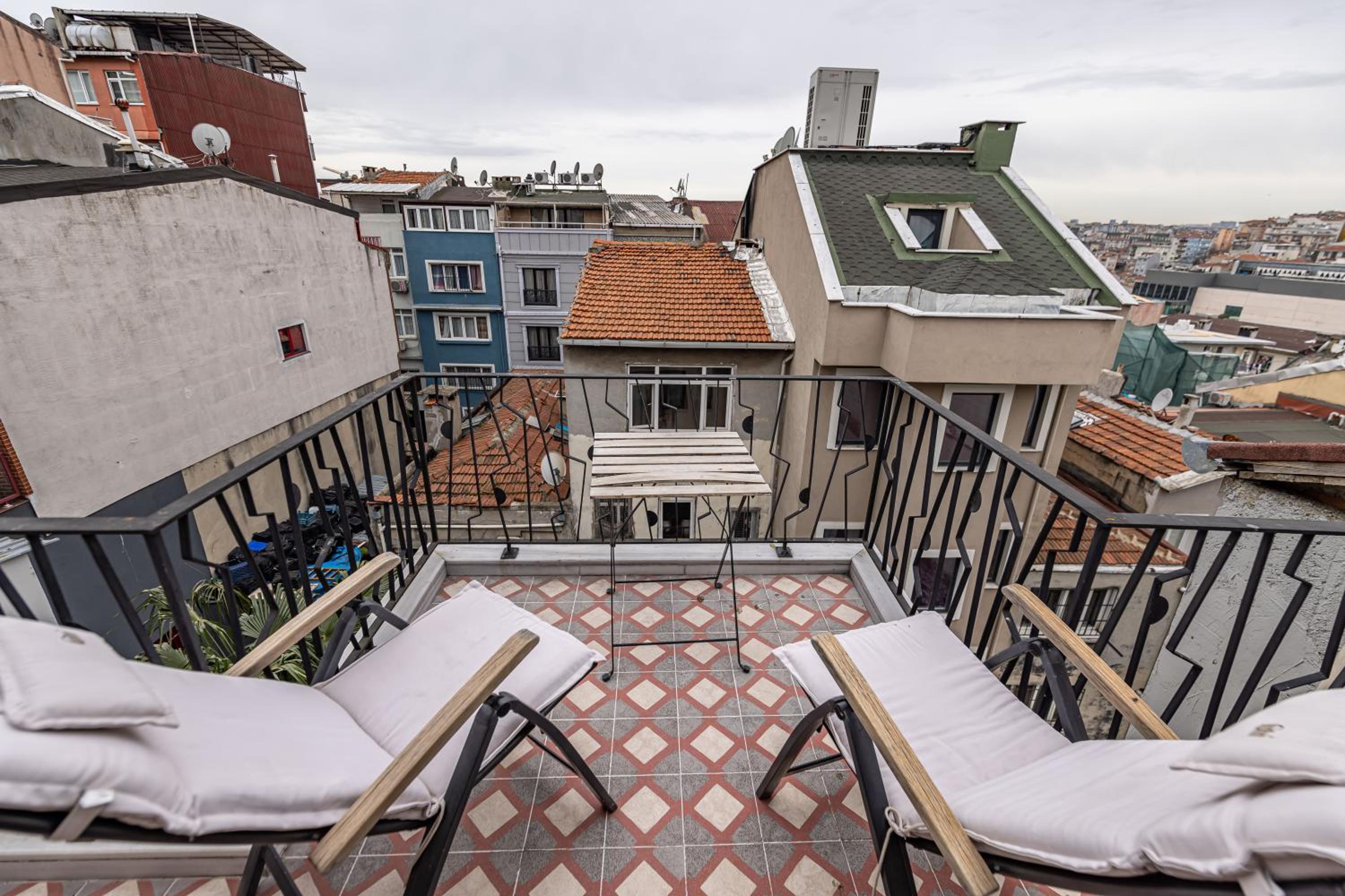 Calanthe Residence - Image 10