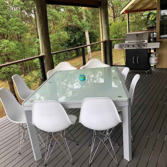 Noosa hinterland acreage close to the beach