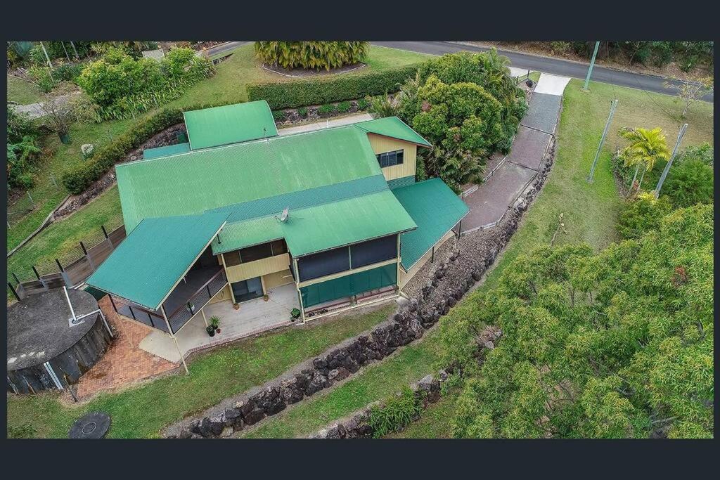 Noosa hinterland acreage close to the beach