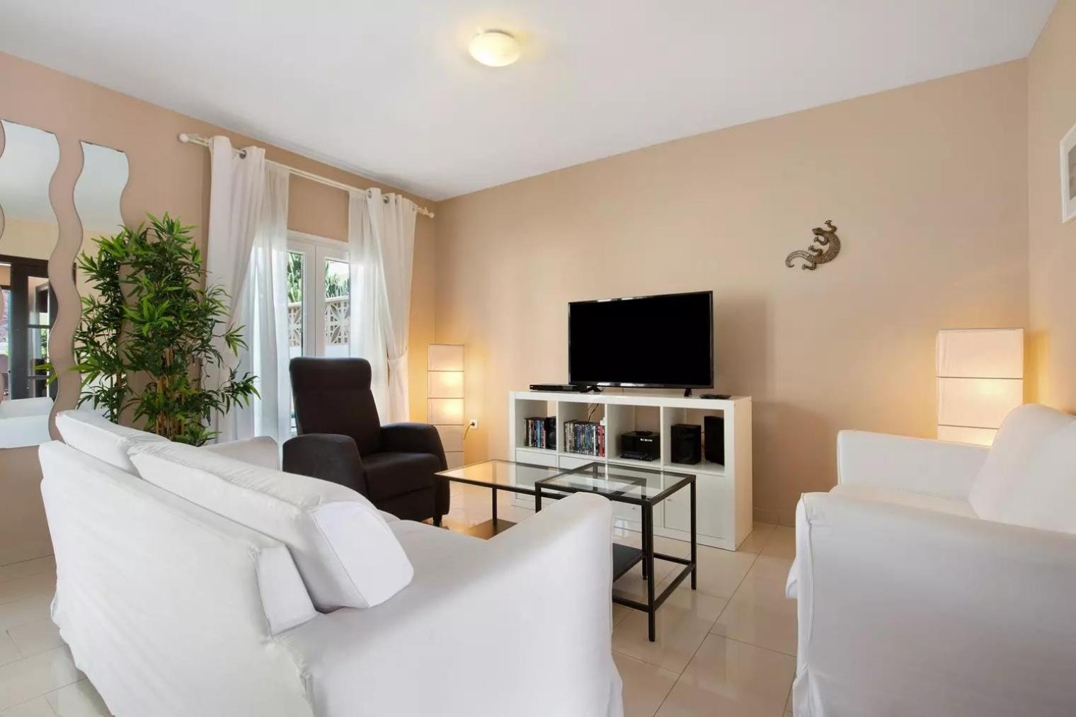 Villa Solymar - Private heated pool & Fiber-Optic WiFi