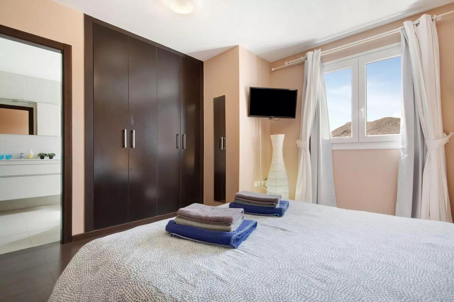 Villa Solymar - Private heated pool & Fiber-Optic WiFi