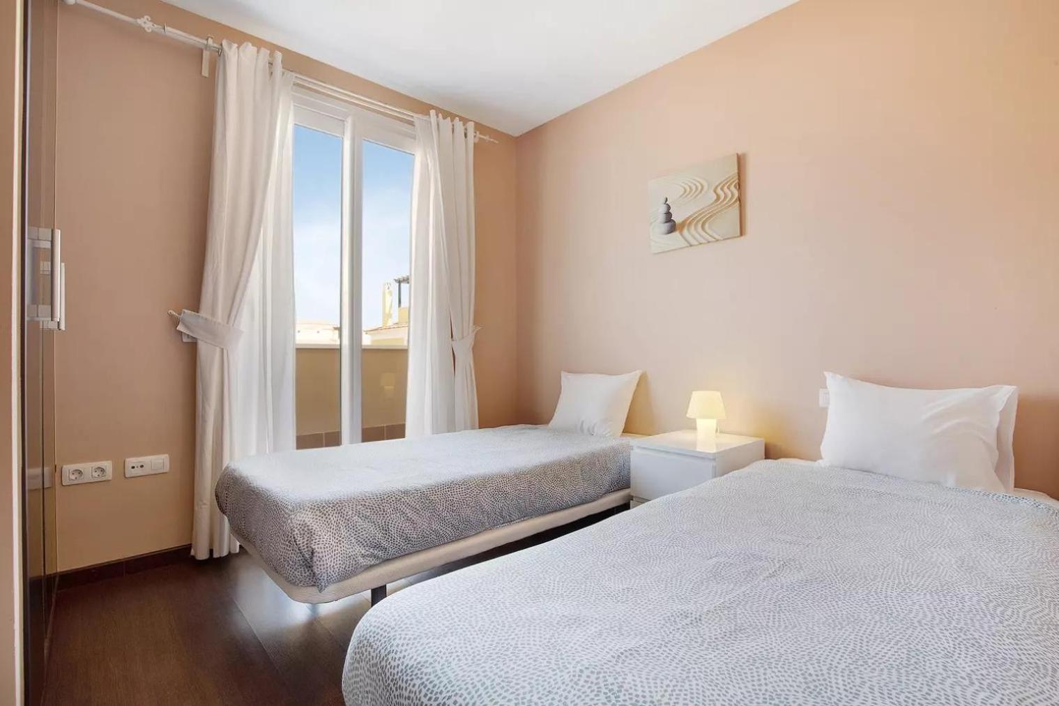 Villa Solymar - Private heated pool & Fiber-Optic WiFi