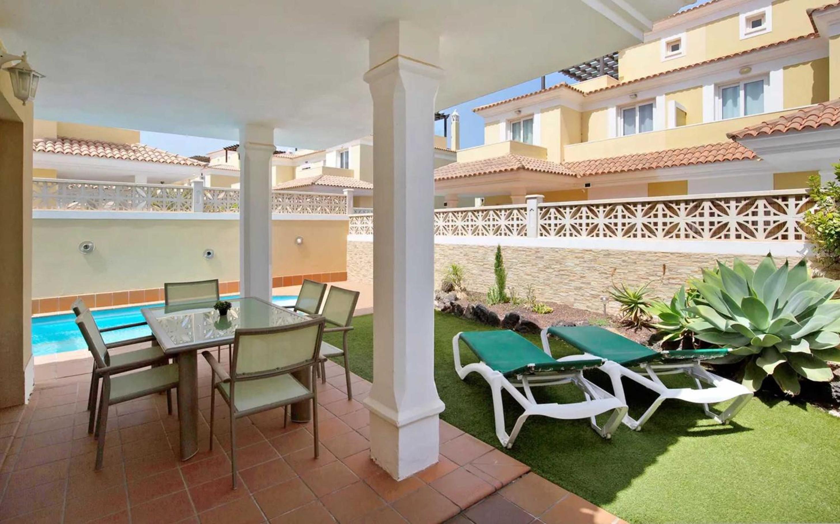 Villa Solymar - Private heated pool & Fiber-Optic WiFi