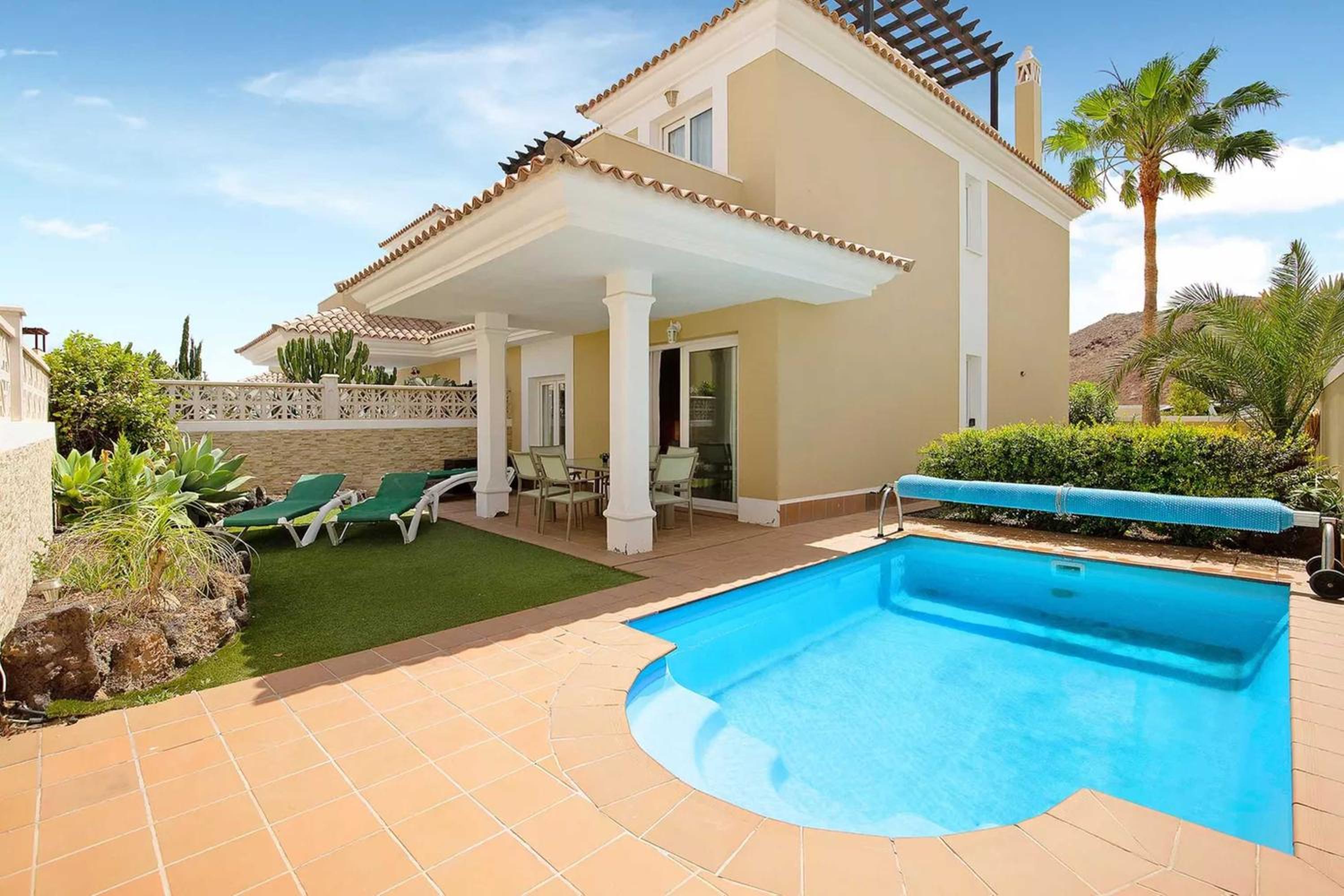 Villa Solymar - Private heated pool & Fiber-Optic WiFi
