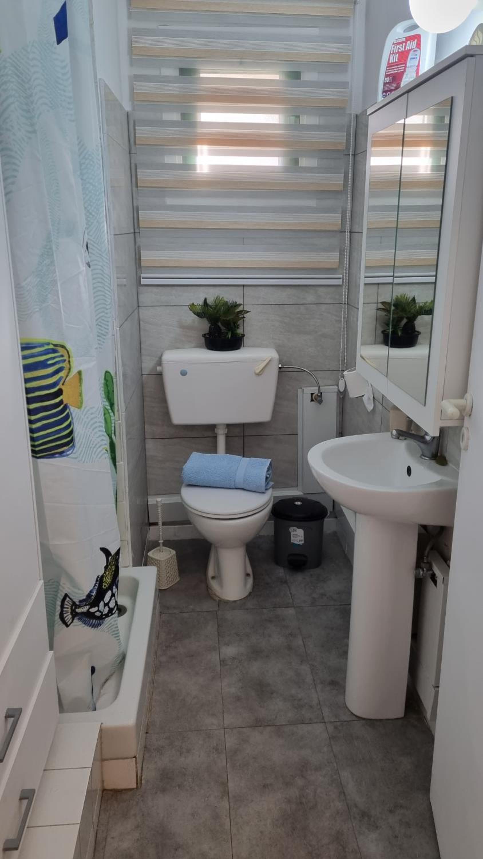 Elpida Lemon Garden House