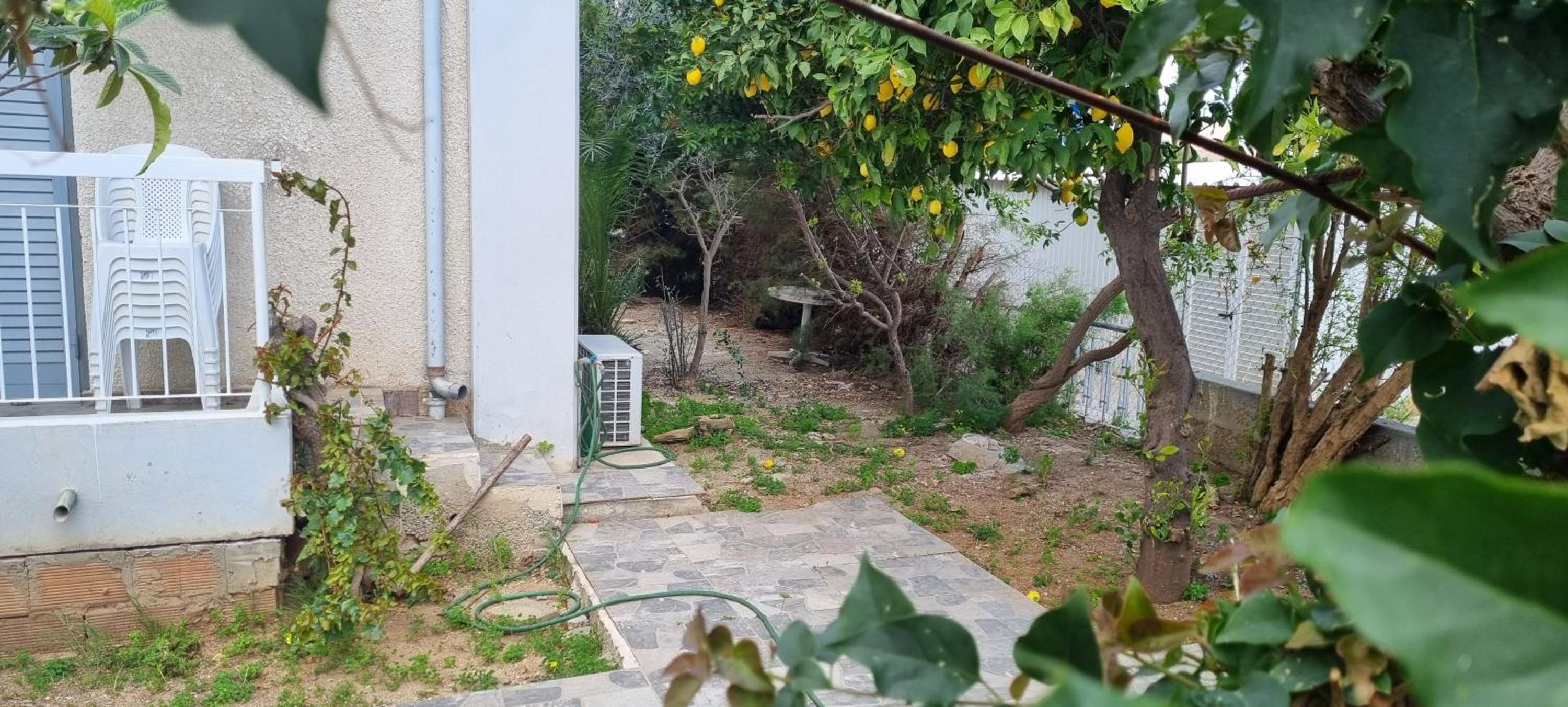 Elpida Lemon Garden House