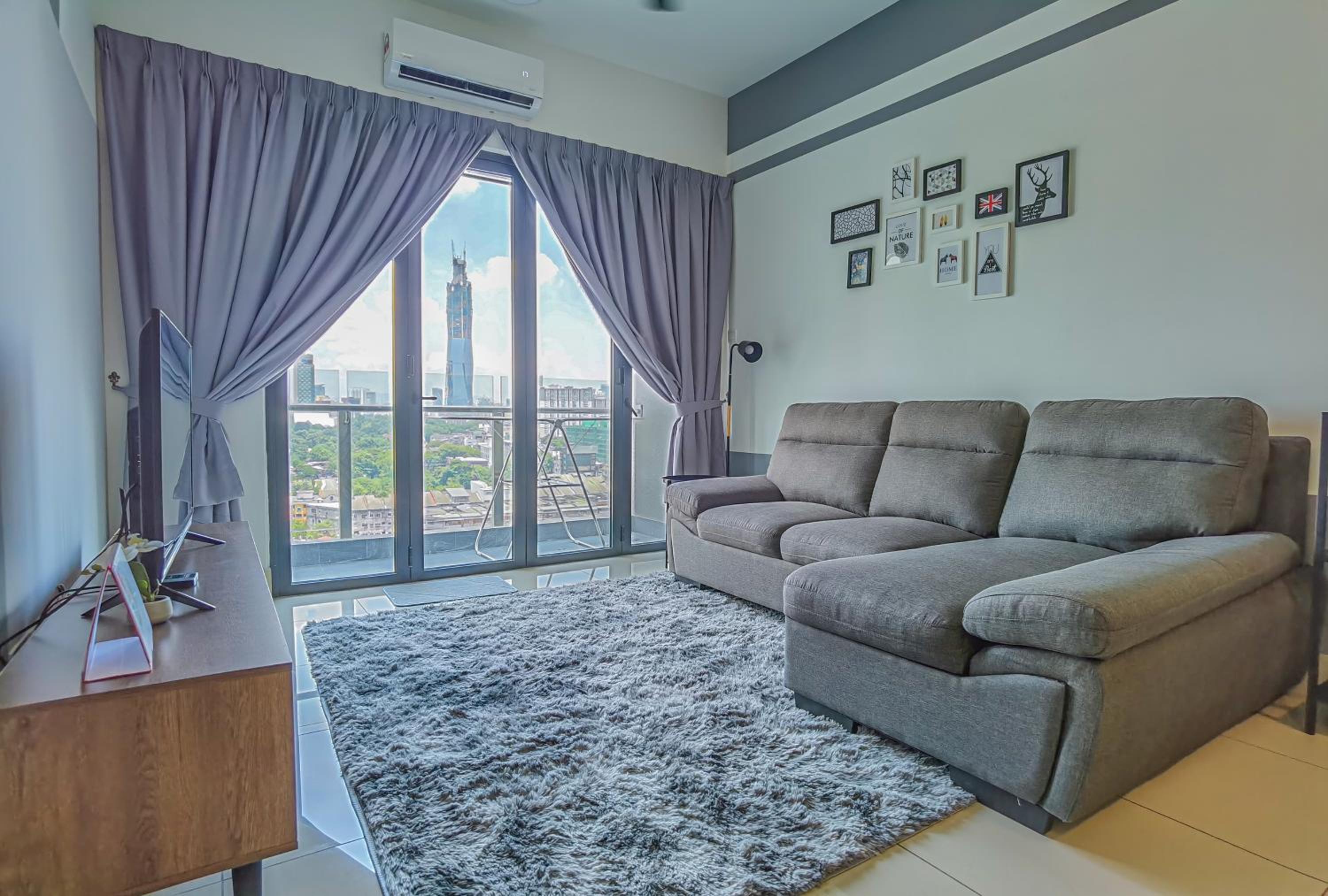Lovely 2 bedroom w Pool for 6 pax - Chan Sow Lin