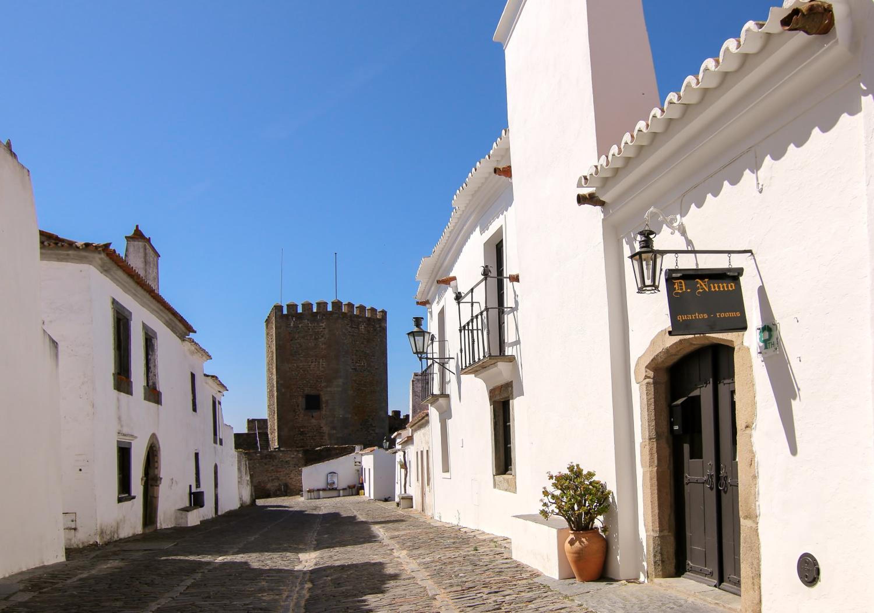 Dom Nuno by Horta da Moura view 3