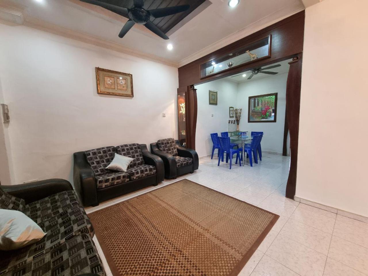 HELLO HOMESTAY