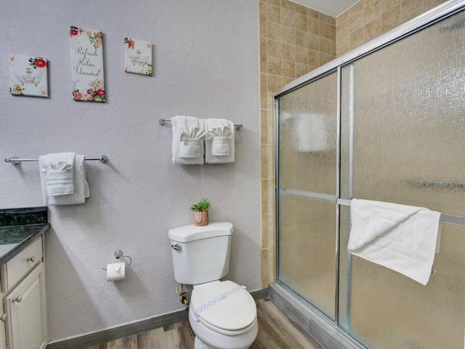 Luxury Tuscana condo - Pool & Hot Tub near Disney view 4