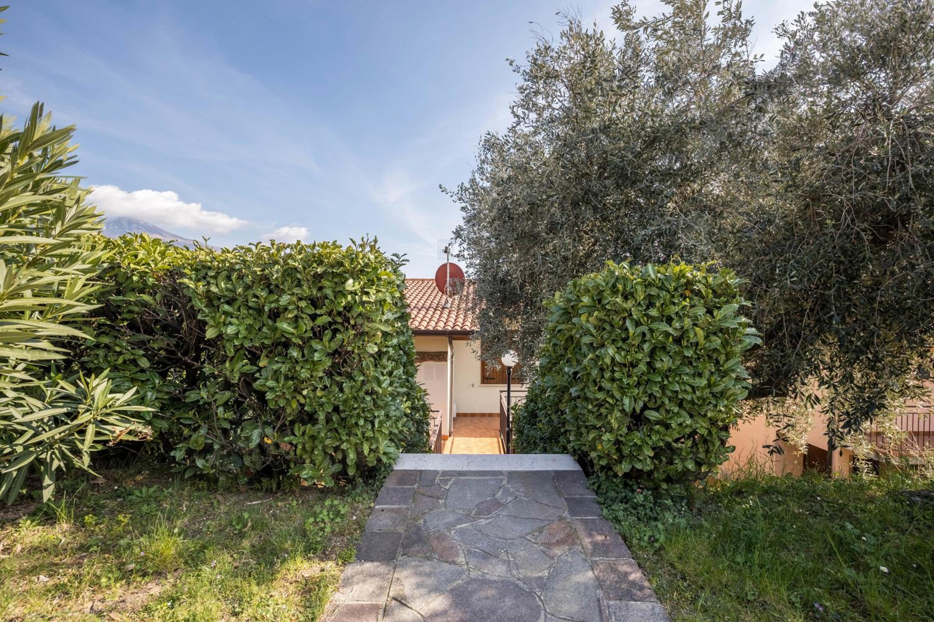 Suite Perlago view 2