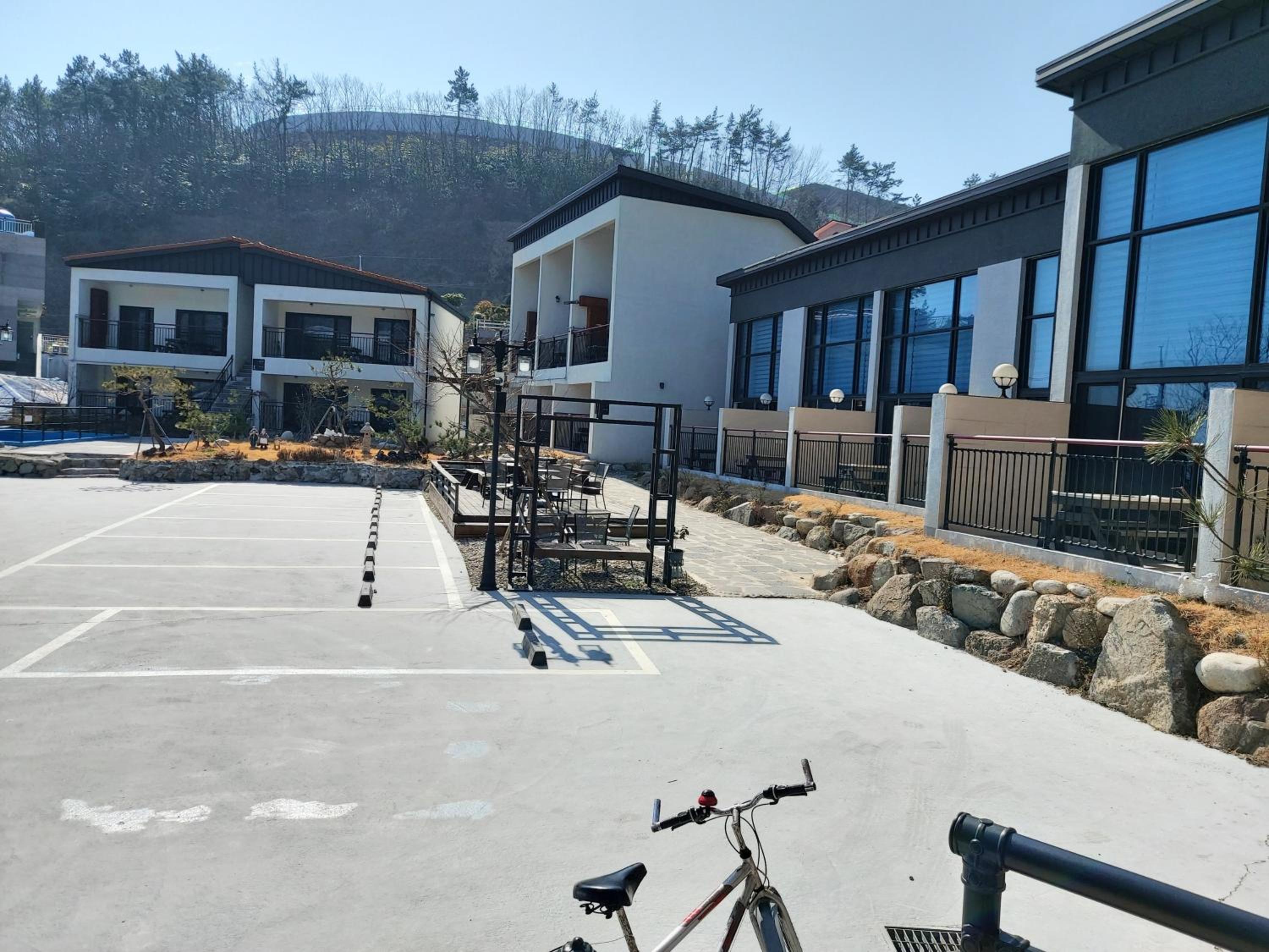 Seolli Resort Pension view 3