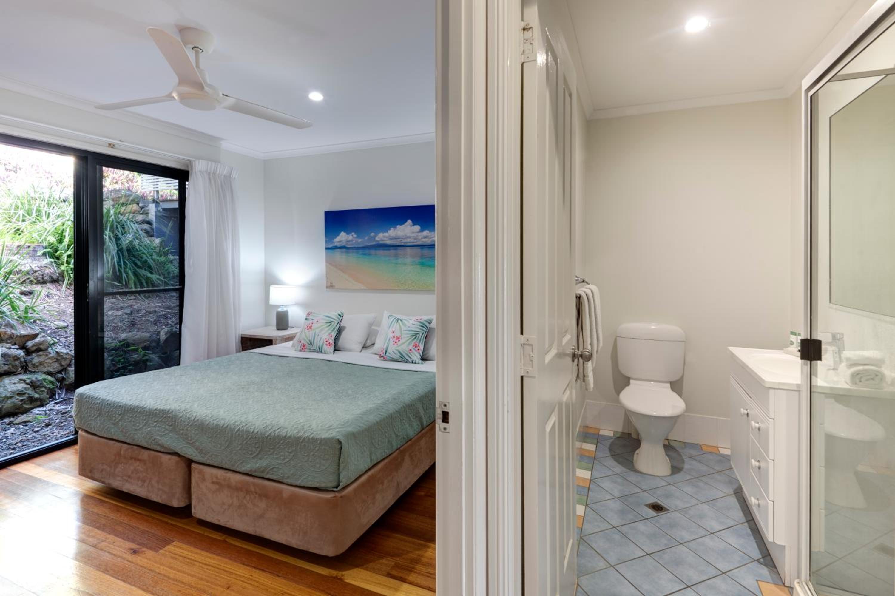 The Panorama 3, Hamilton Island 2 Bedroom 2 Bathroom Ocean View Modern Apartment