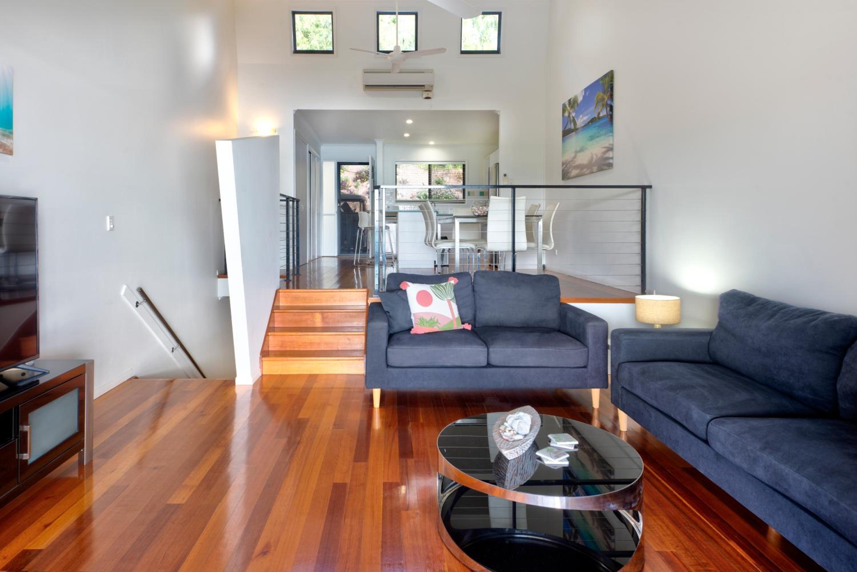 The Panorama 3, Hamilton Island 2 Bedroom 2 Bathroom Ocean View Modern Apartment
