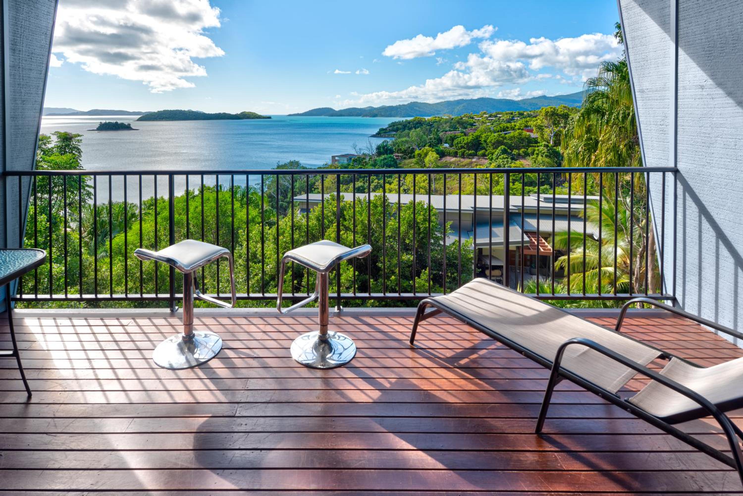 The Panorama 3, Hamilton Island 2 Bedroom 2 Bathroom Ocean View Modern Apartment
