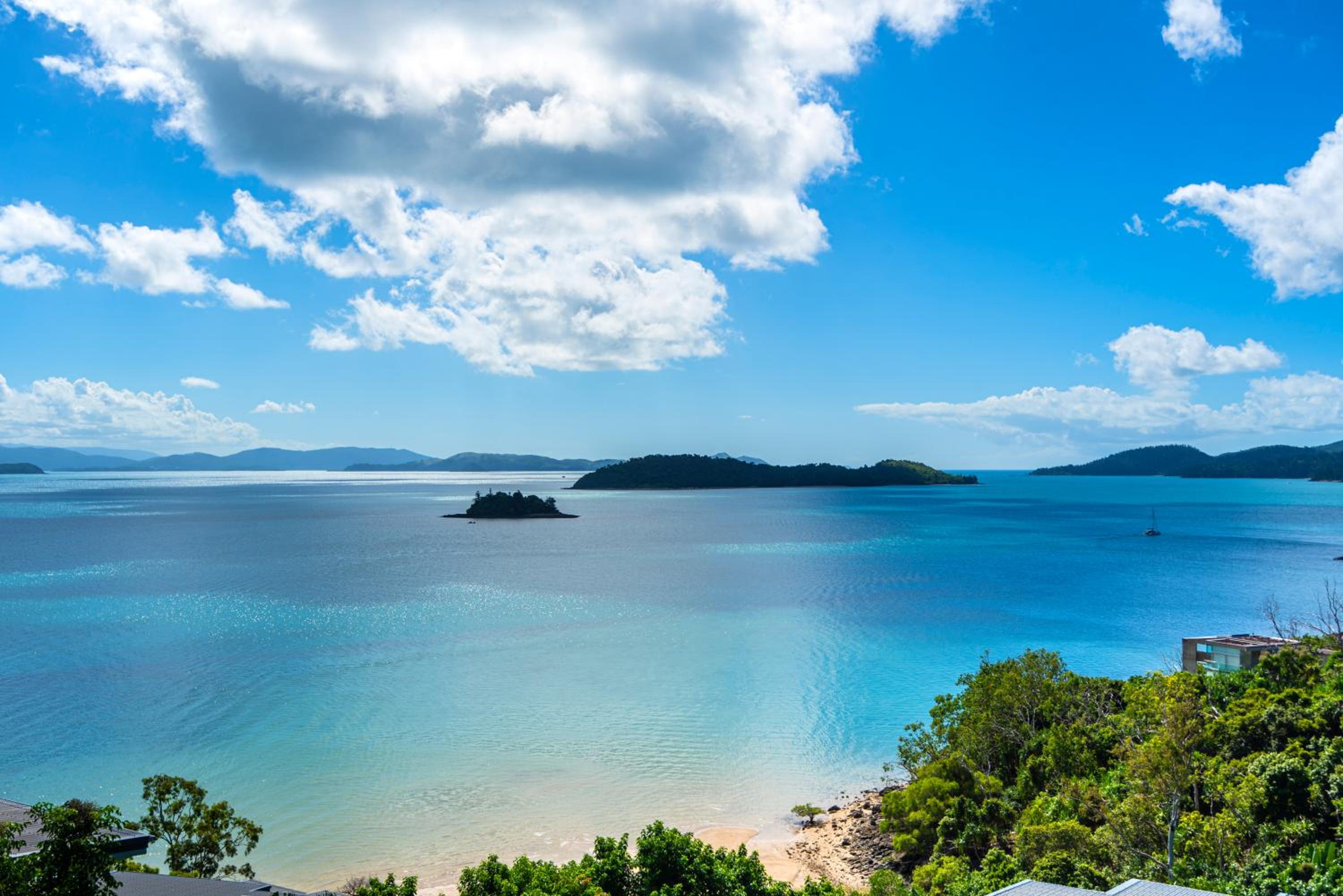 The Panorama 3, Hamilton Island 2 Bedroom 2 Bathroom Ocean View Modern Apartment