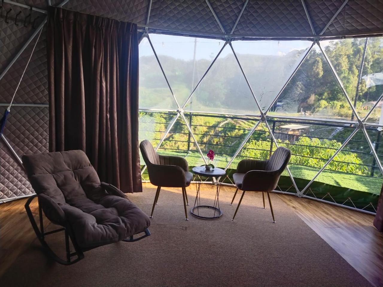 Glamz Hills photo 3