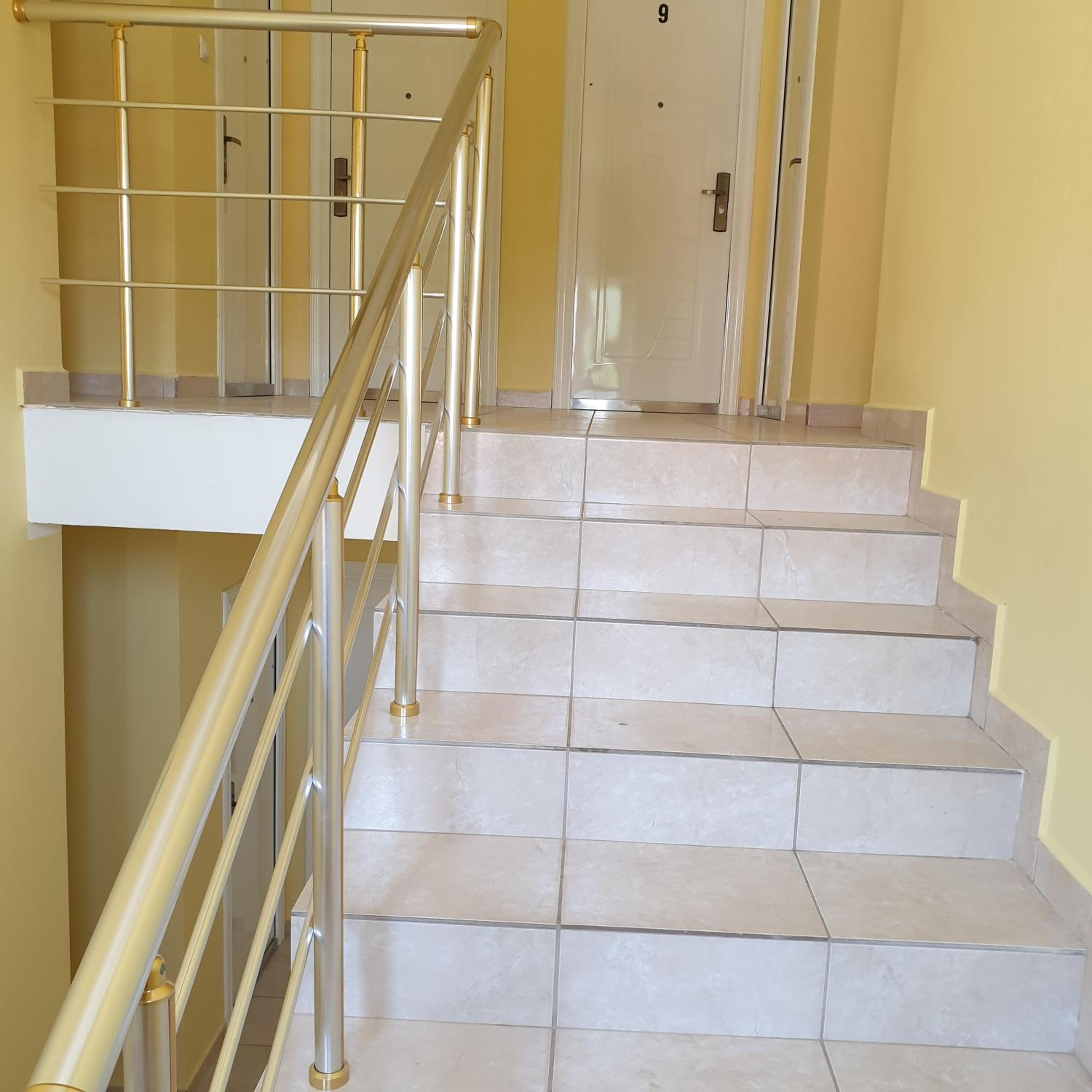 Apartmans Hari