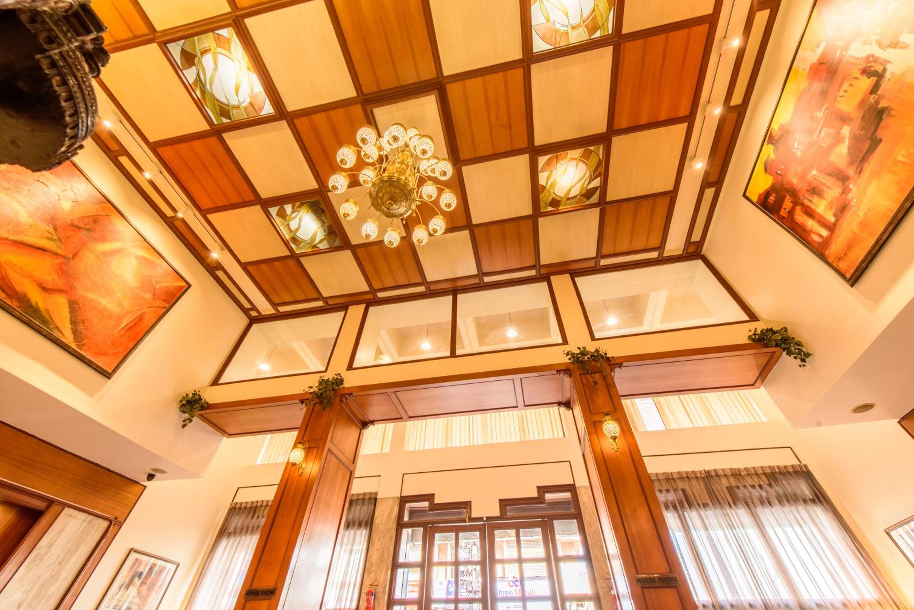 Bangalore Gate Hotel & Conferences