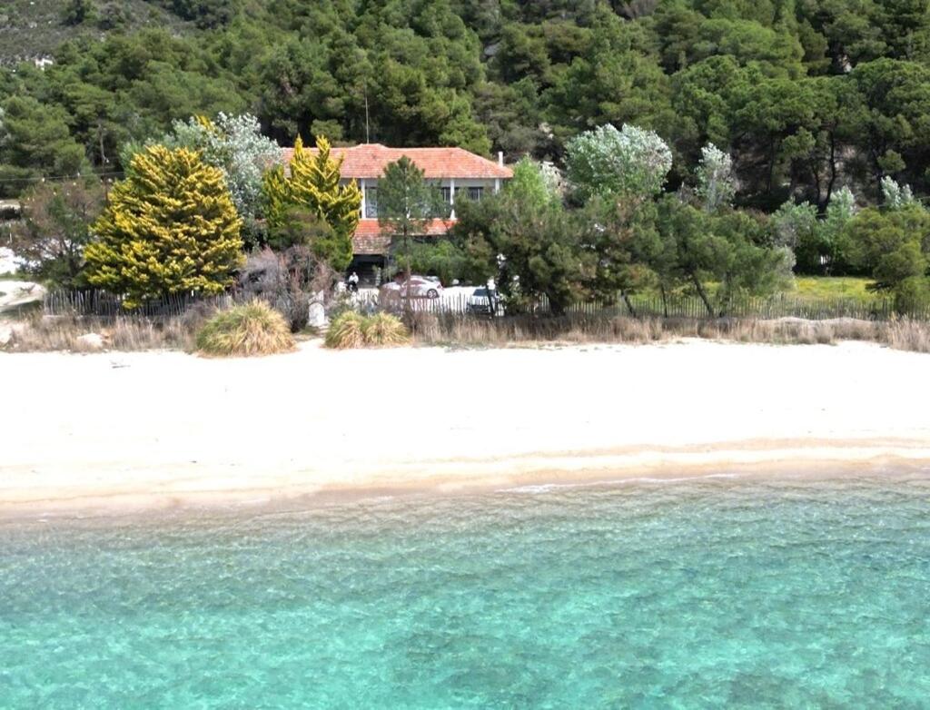 Spacious Maisonette on the eu Blue Beach of Kalogria in Sithonia, Greece num1 photo 3