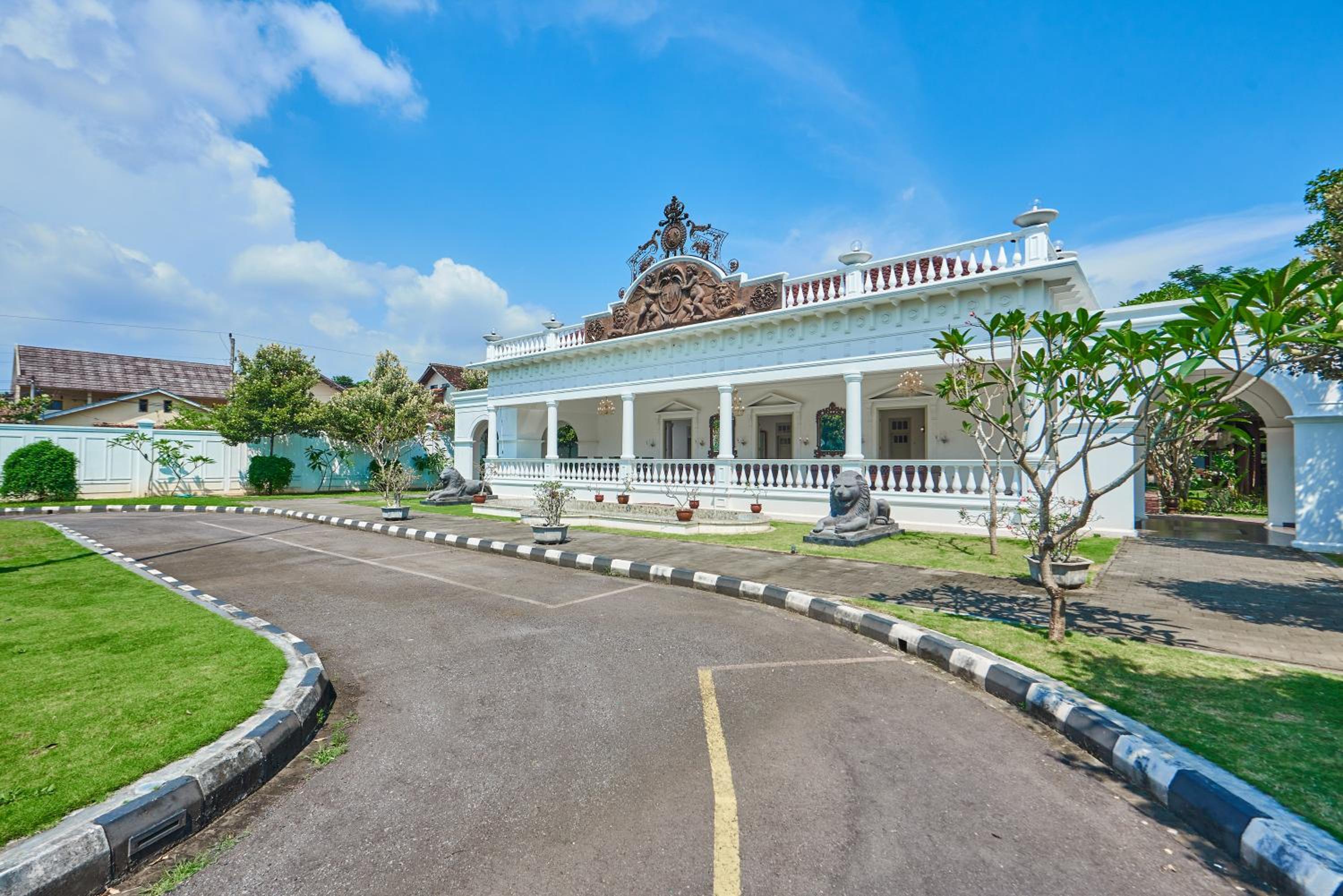 Hotel Tirtodipuran Hotel by Natts Hospitality Indonesia - Image 1