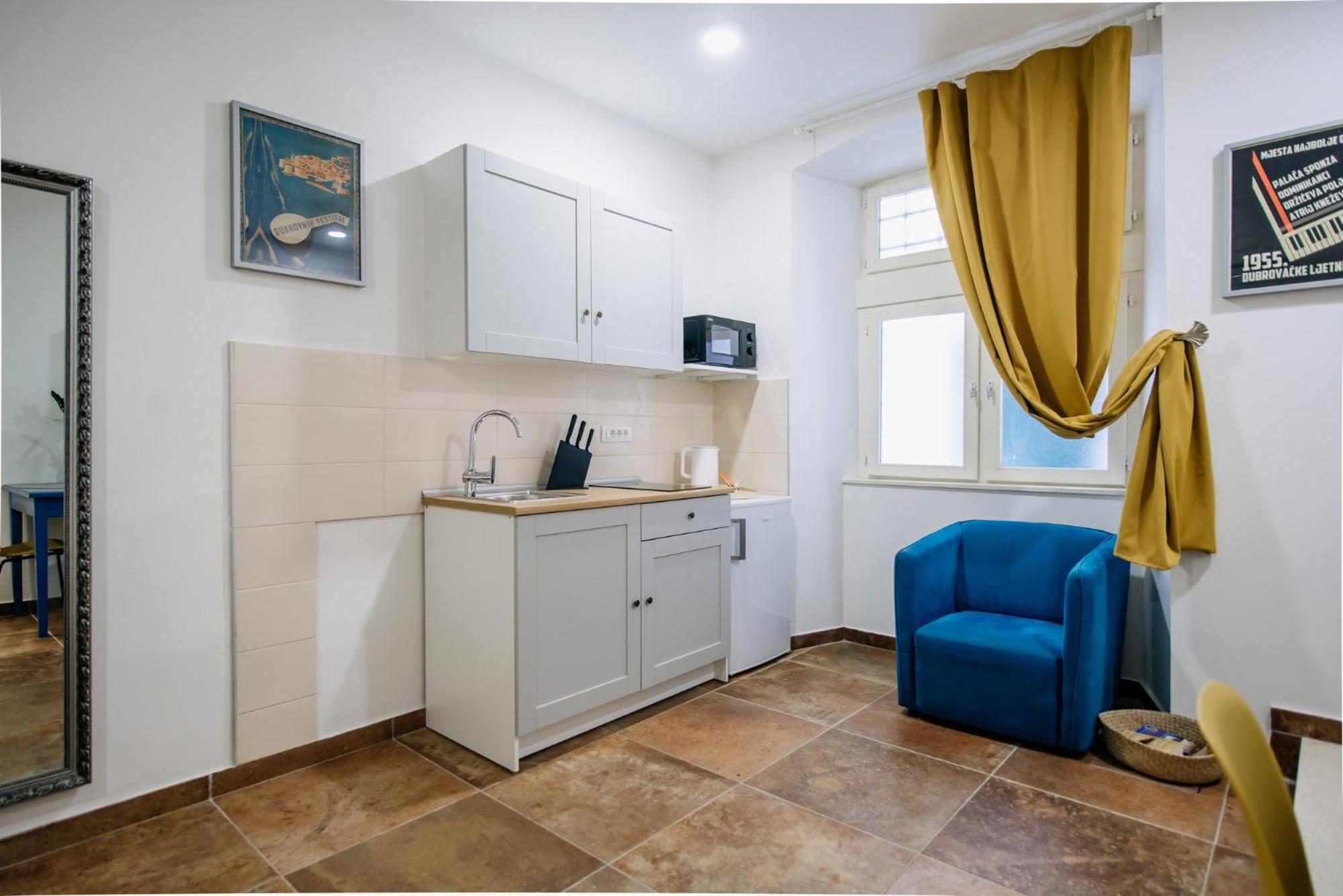 ART DECO DUBROVNIK APARTMENTS by DuHomes