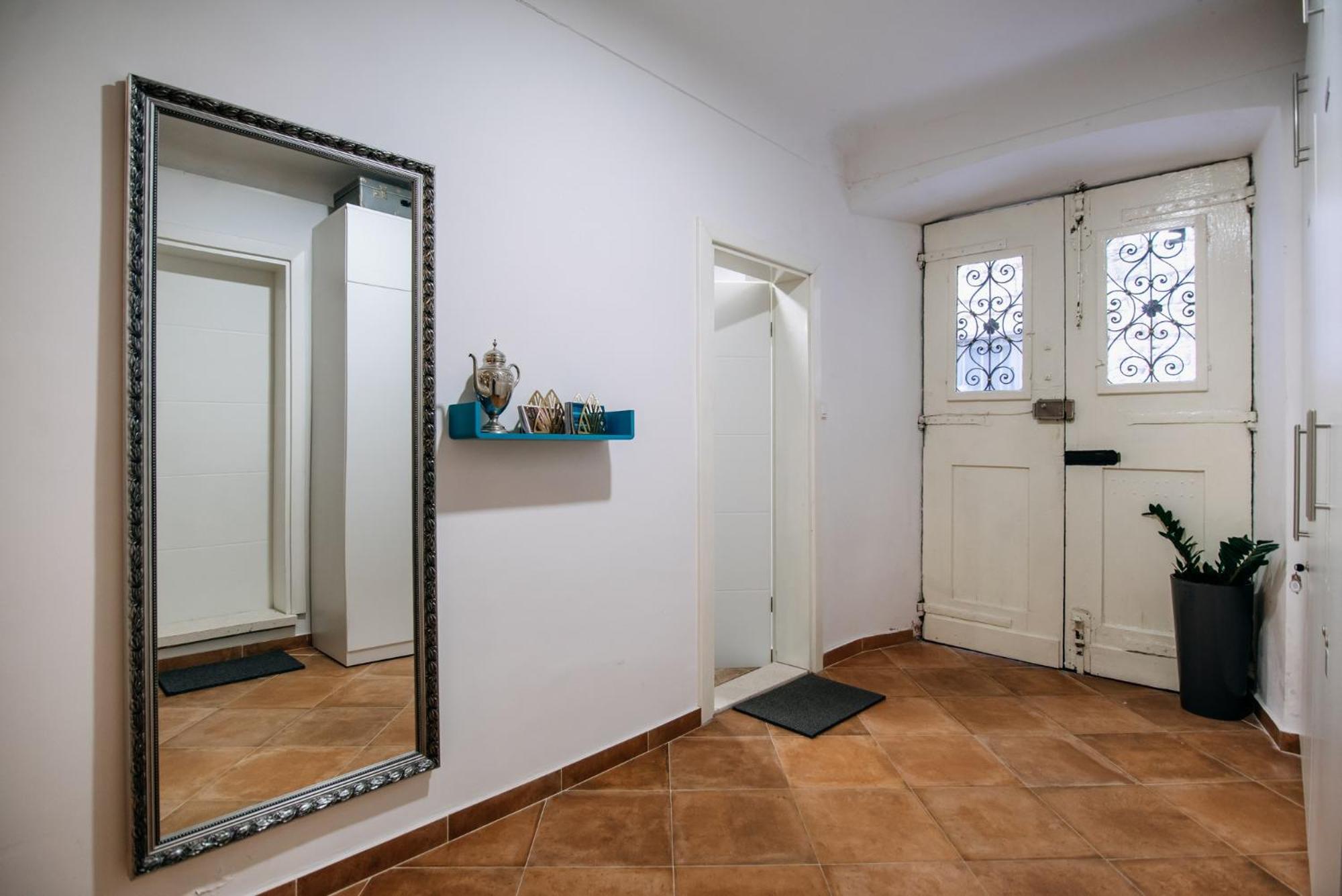 ART DECO DUBROVNIK APARTMENTS by DuHomes