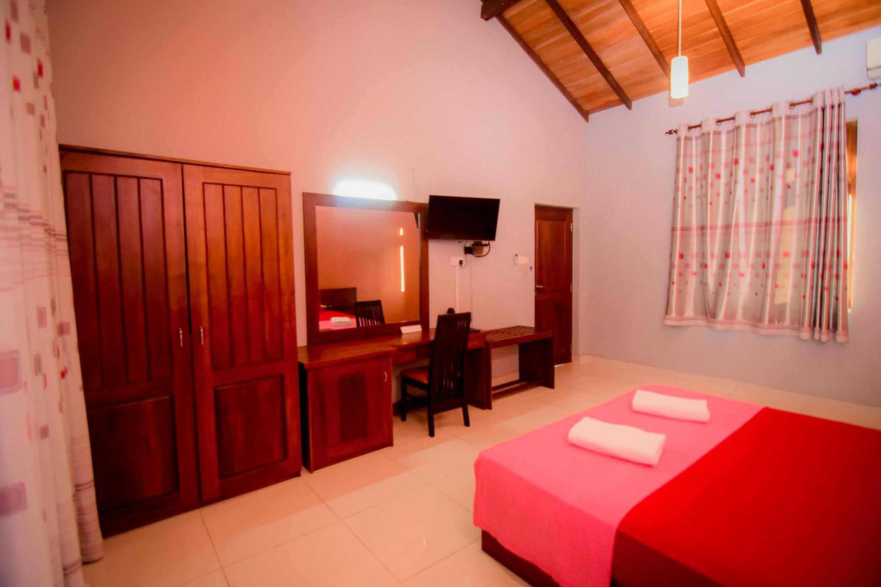Airport Villa