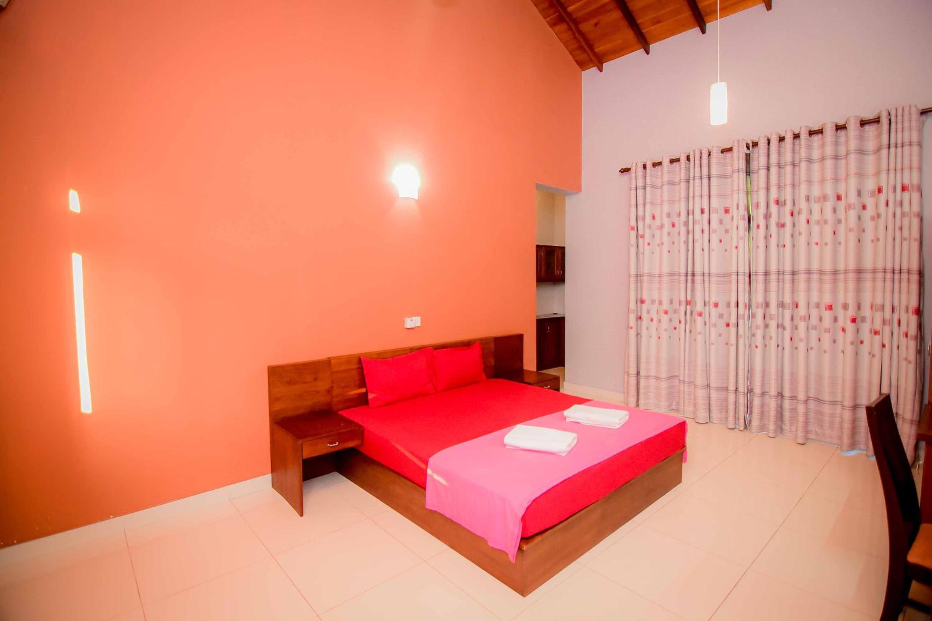 Airport Villa