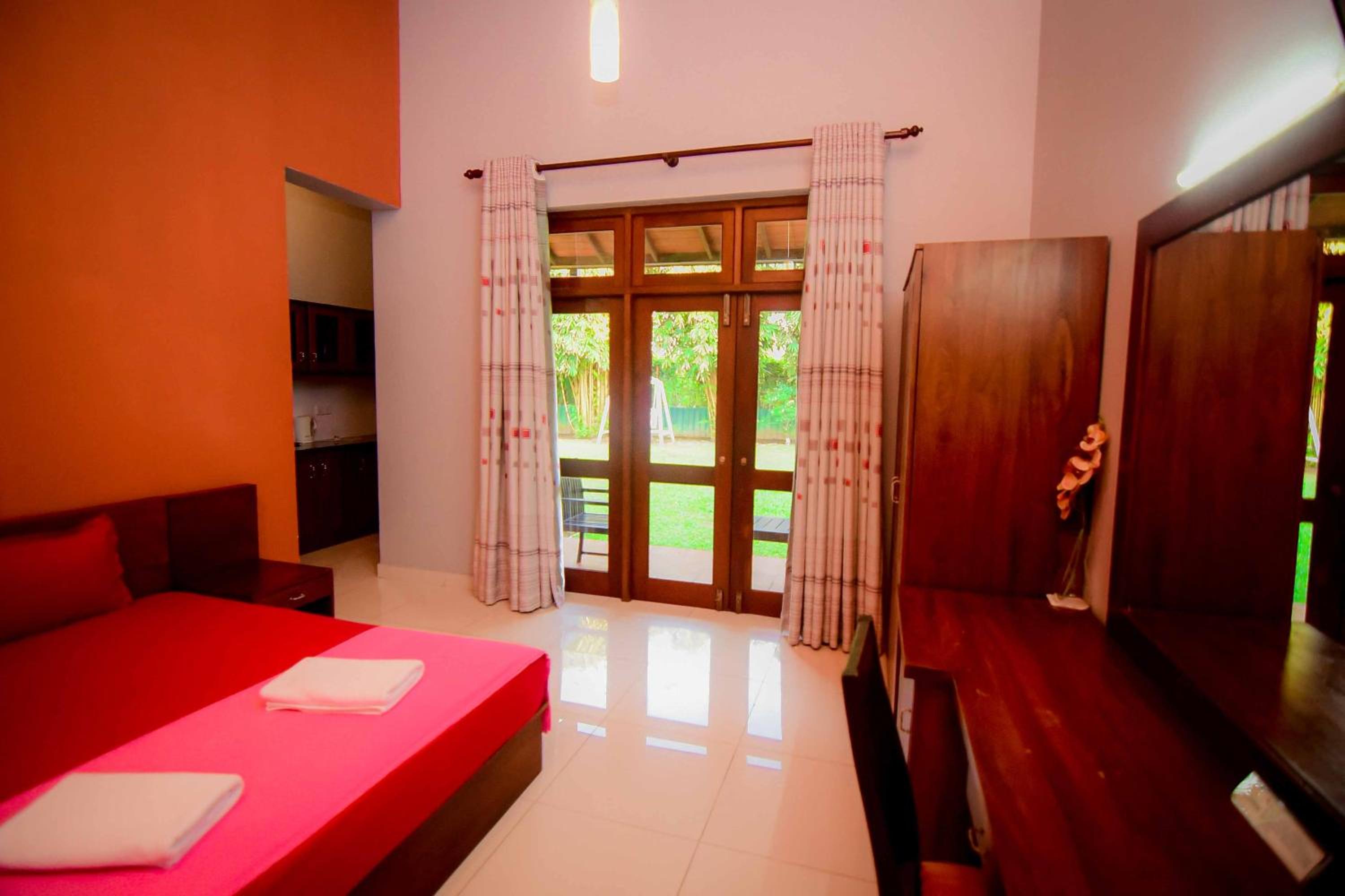 Airport Villa