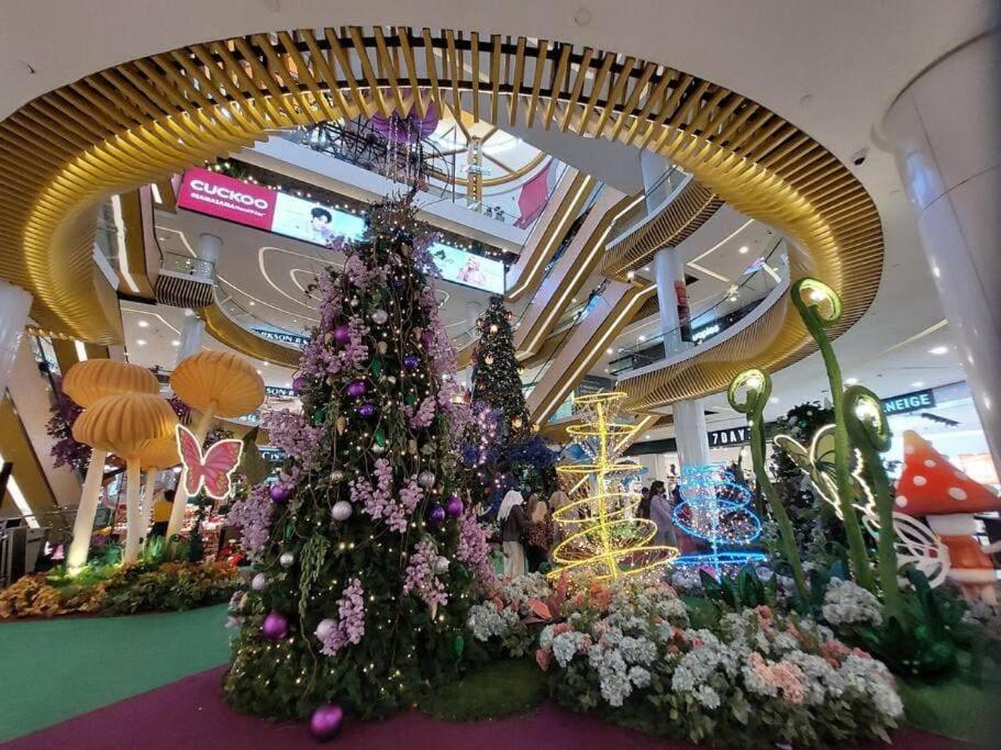 Staycation Hots @ Sunway Velocity Mall