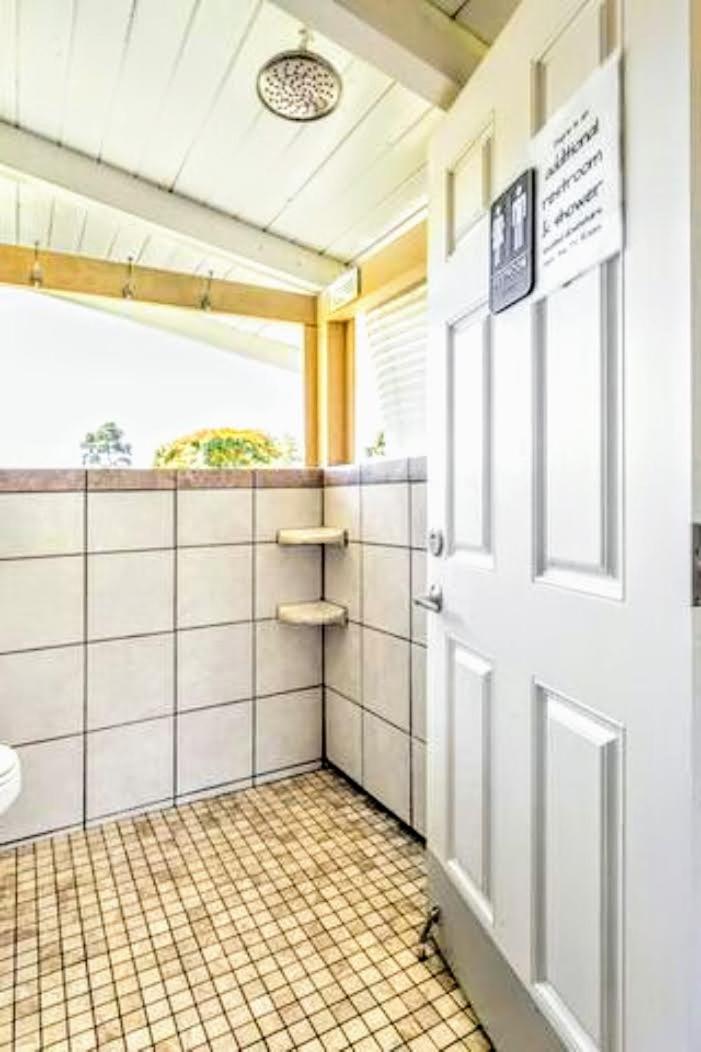 Hamakua Guesthouse - Property Image 10