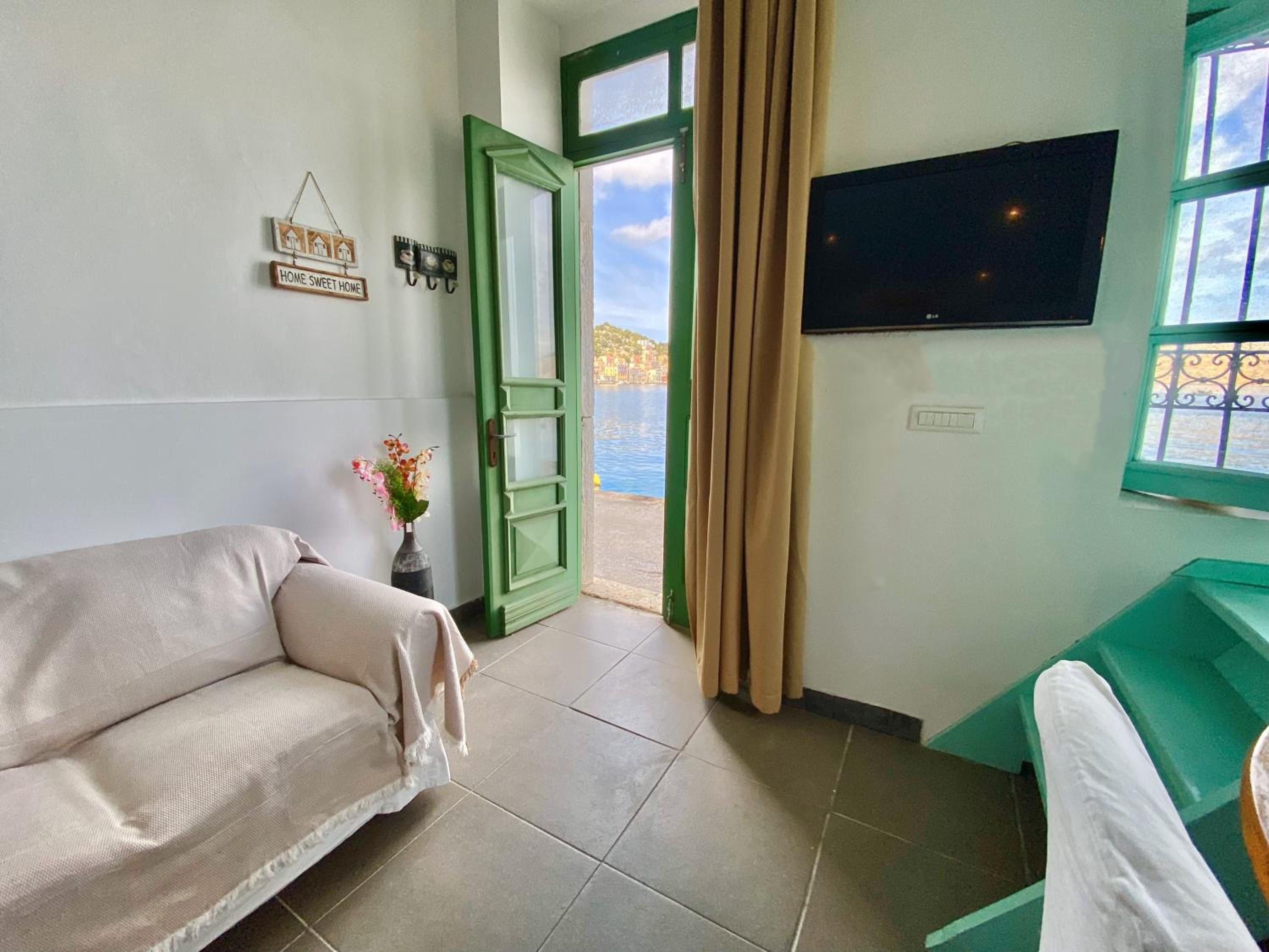 Seafront - Harbour view , Pitini 1 view 4
