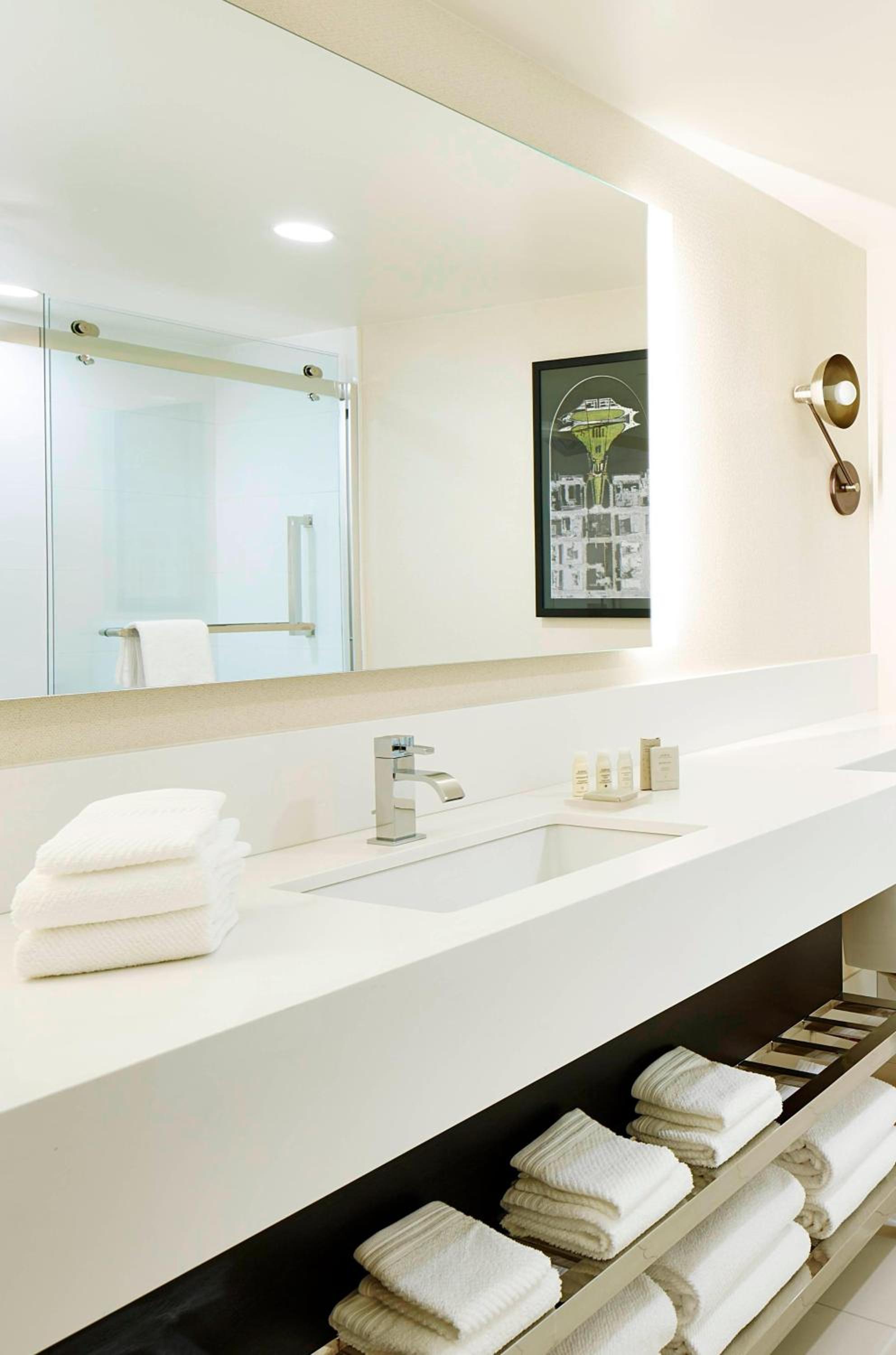 St Louis Vacations - Renaissance St. Louis Airport Hotel - Property Image 4